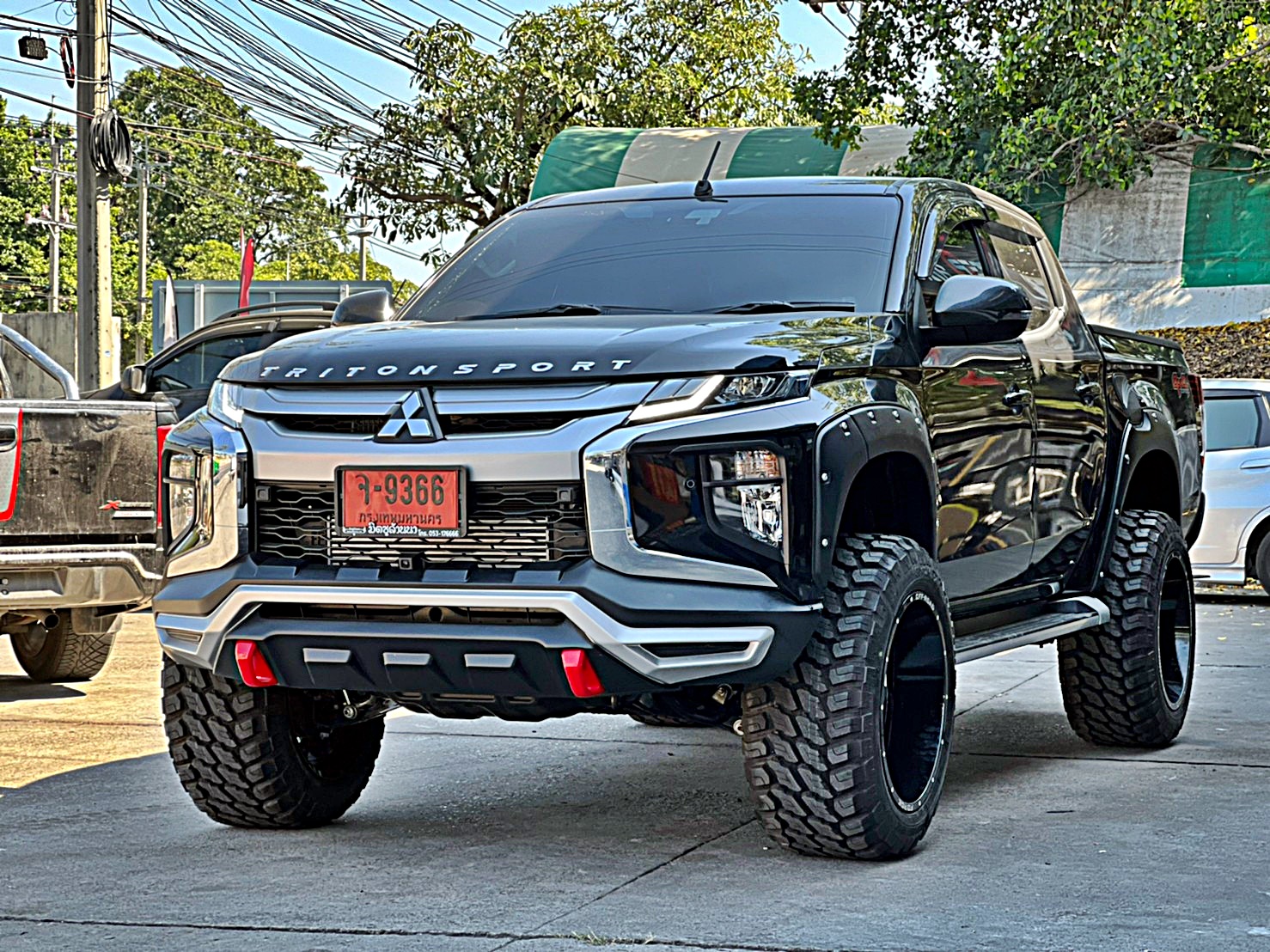 TRITON ทรงเมกา ล้อ FORCE ที่ STEP9