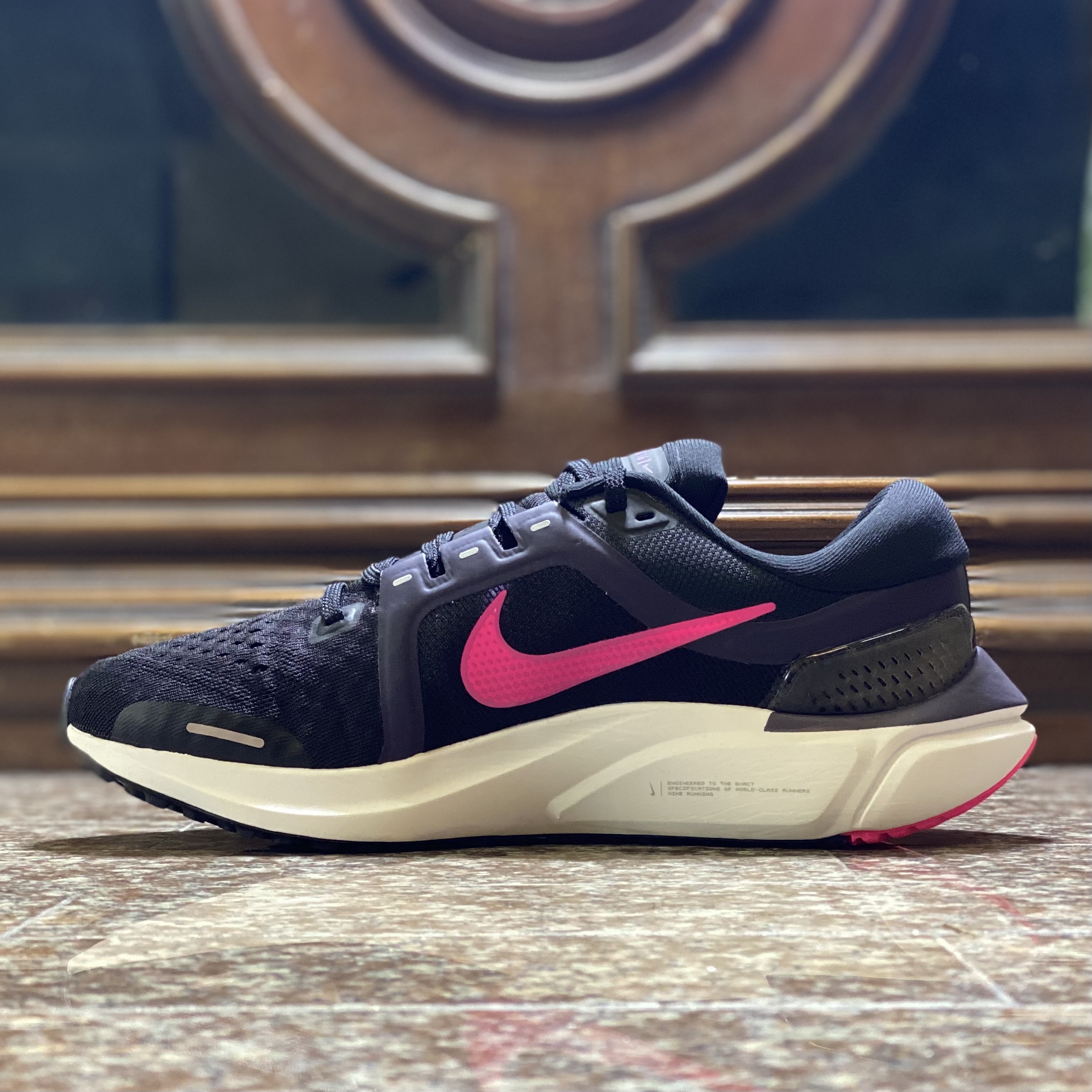 รองเท้าวิ่ง Nike Air ‘ZoomX’ Vomero 16 (W8US)