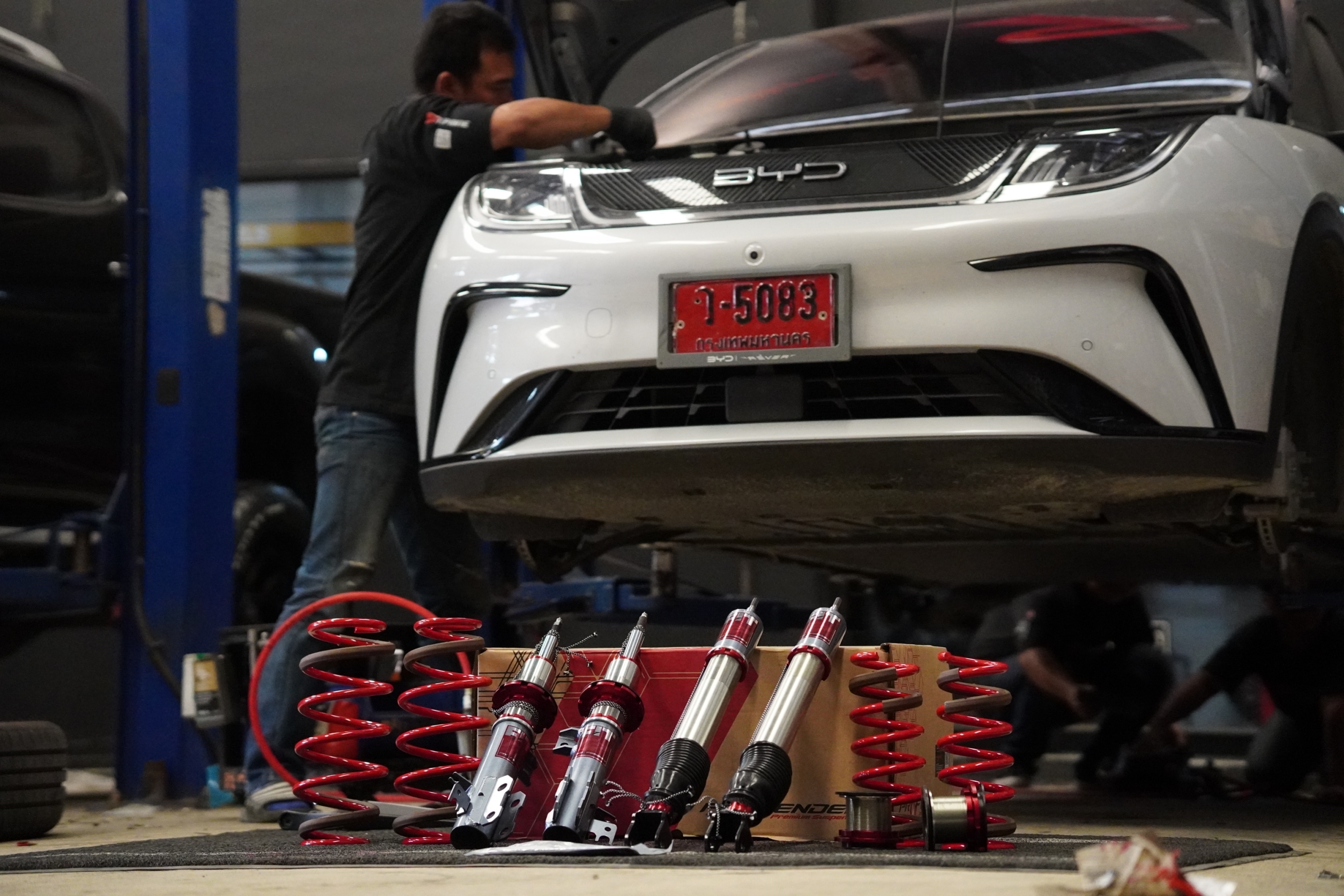 โช๊ค PROFENDER FITZ ใส่ BYD DOLPHIN ที่ STEP9