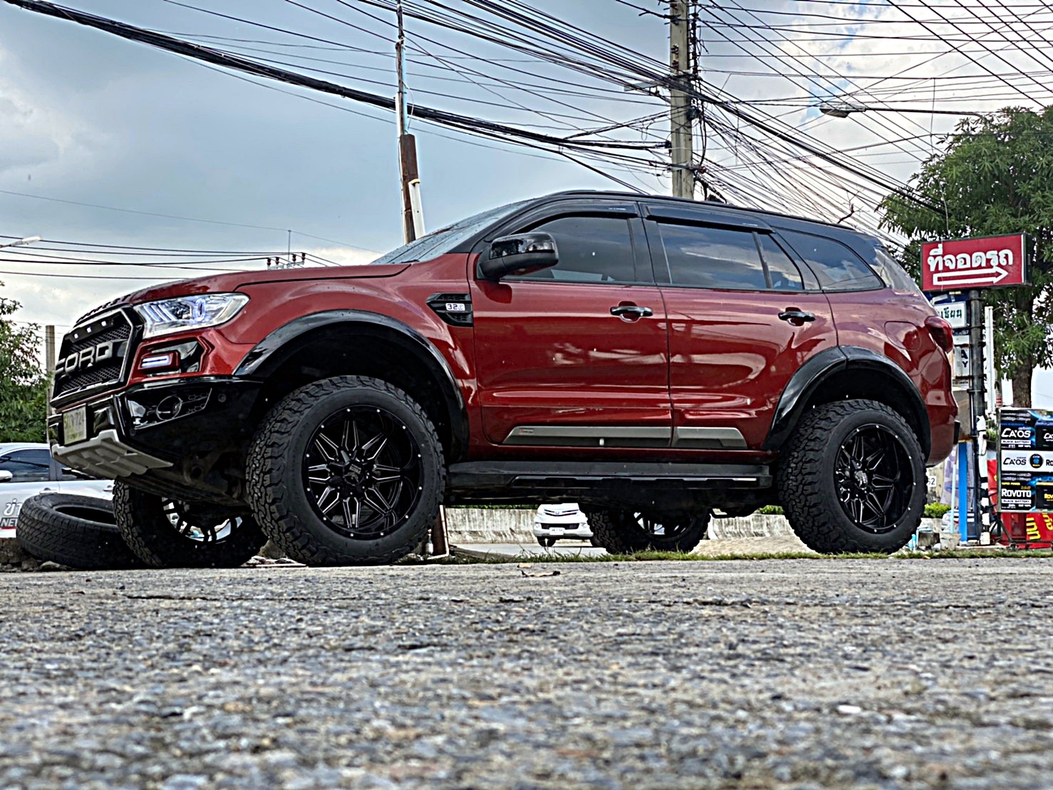 FORD EVEREST จัดทรงเมกาที่ STEP9