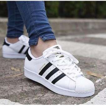 Adidas รองเท้า ลำลอง หญิง อาดิดาส รุ่น ซุปเปอร์สตาร์ Superstar 80S DELUXE (VINTAGE WHITE / CORE BLACK)
