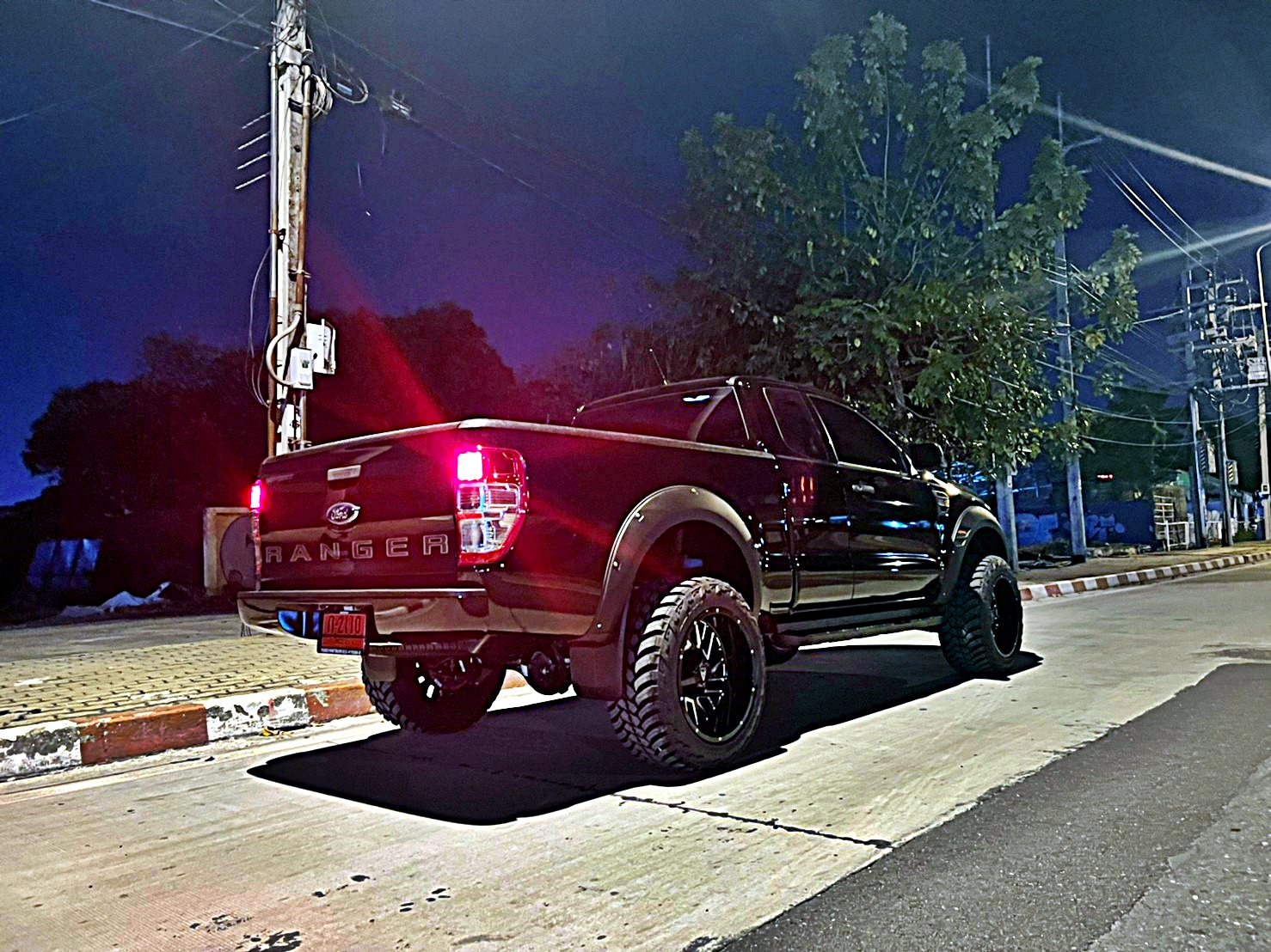 FORD ทรงเมกา ล้อ ATLAS LP105 ขอบ20