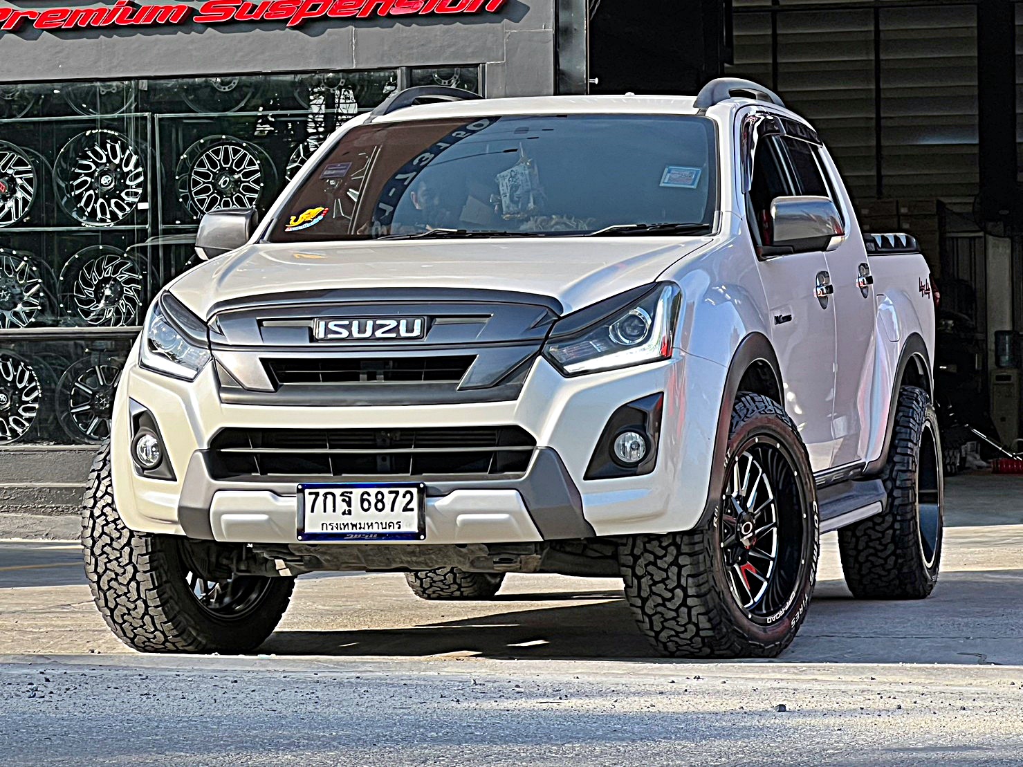 D-MAX เดิมๆไม่ยก ใส่ขอบ20