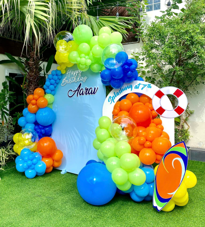 เซทแบลคดรอปวันเกิด ทีมชายหาด สีสันสดใส