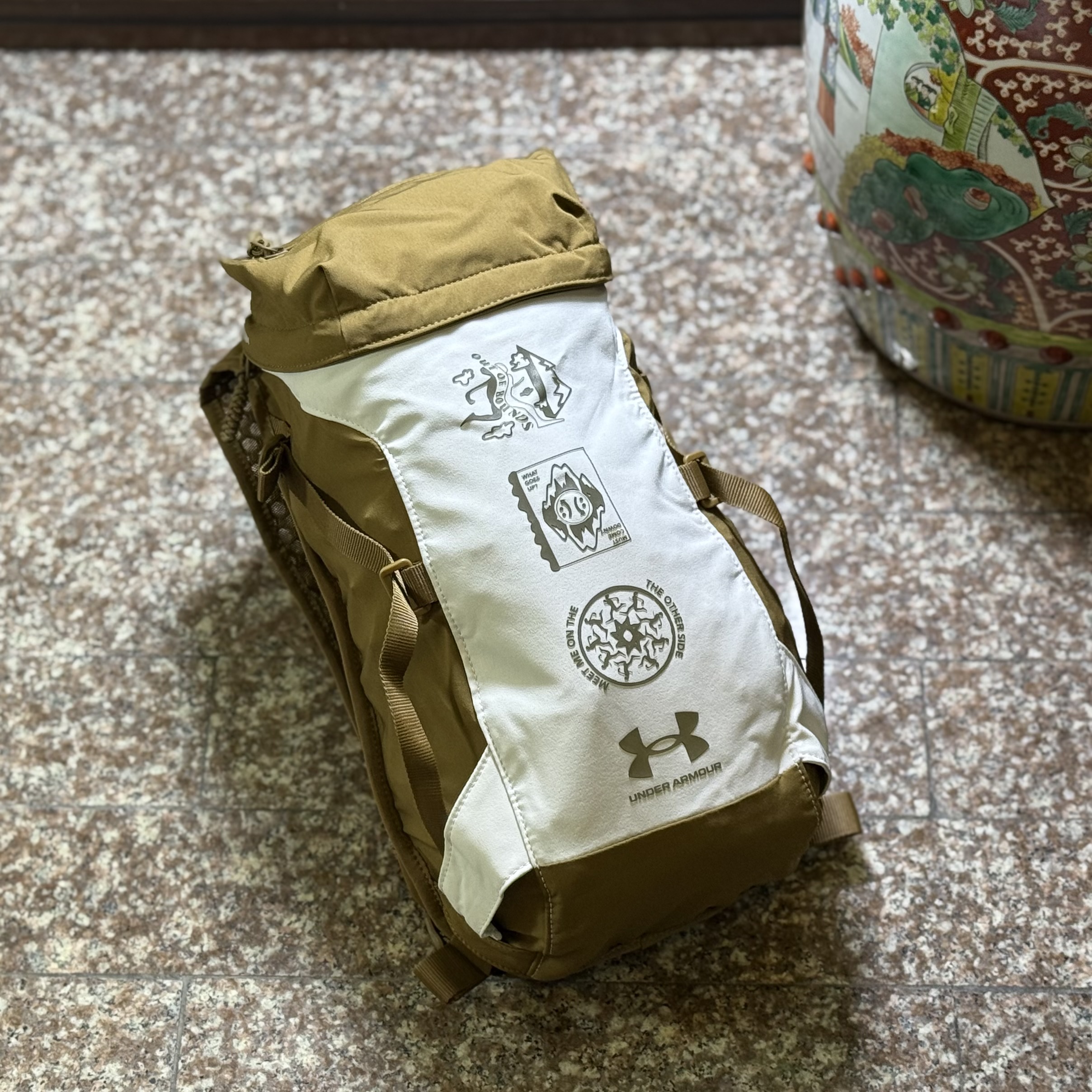 กระเป๋า Under Armour Flex Trail BackPack ‘COYOTE’ (13L)