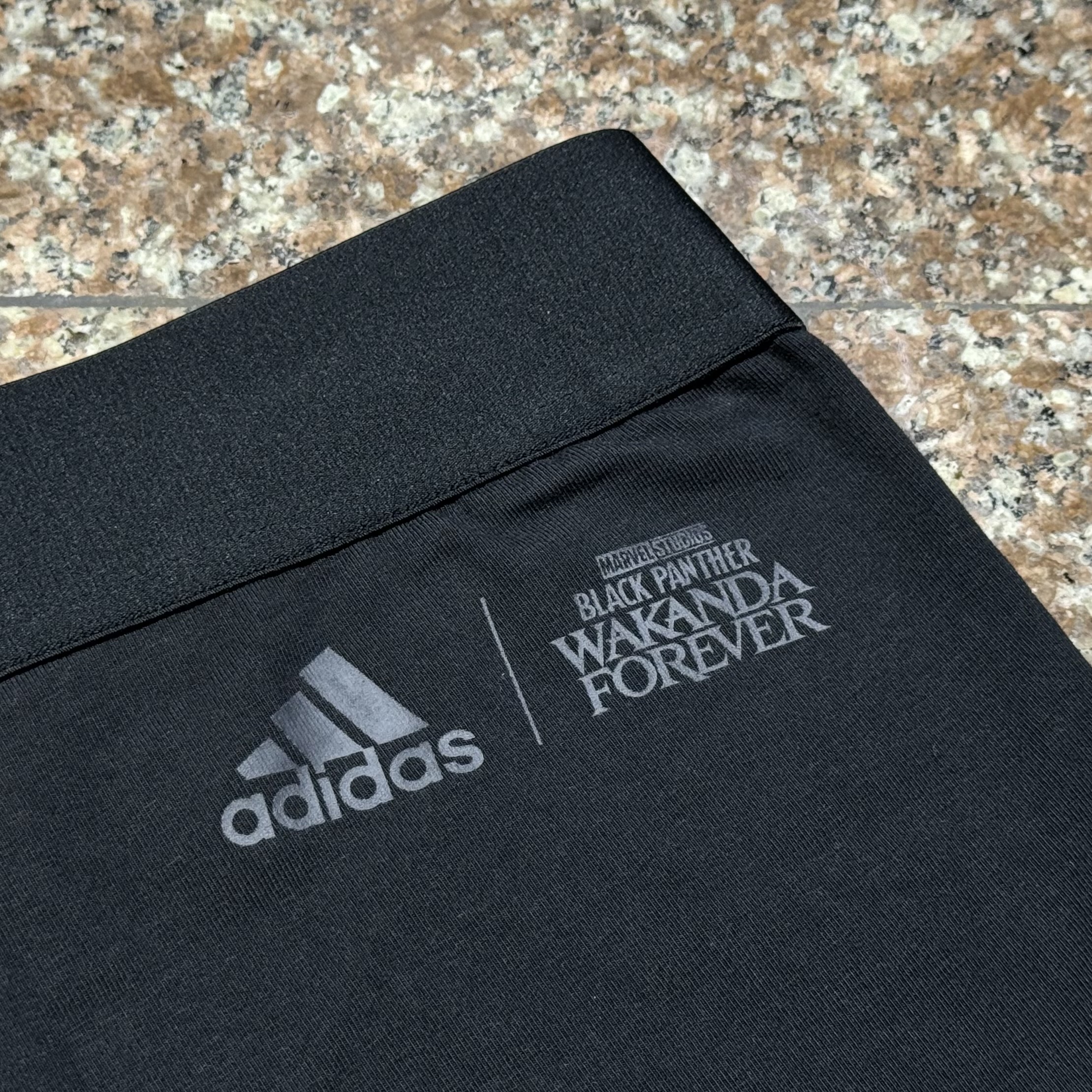 กางเกงวิ่ง Adidas X Marvel ‘Black Panther’ Graphic Shorts (S)