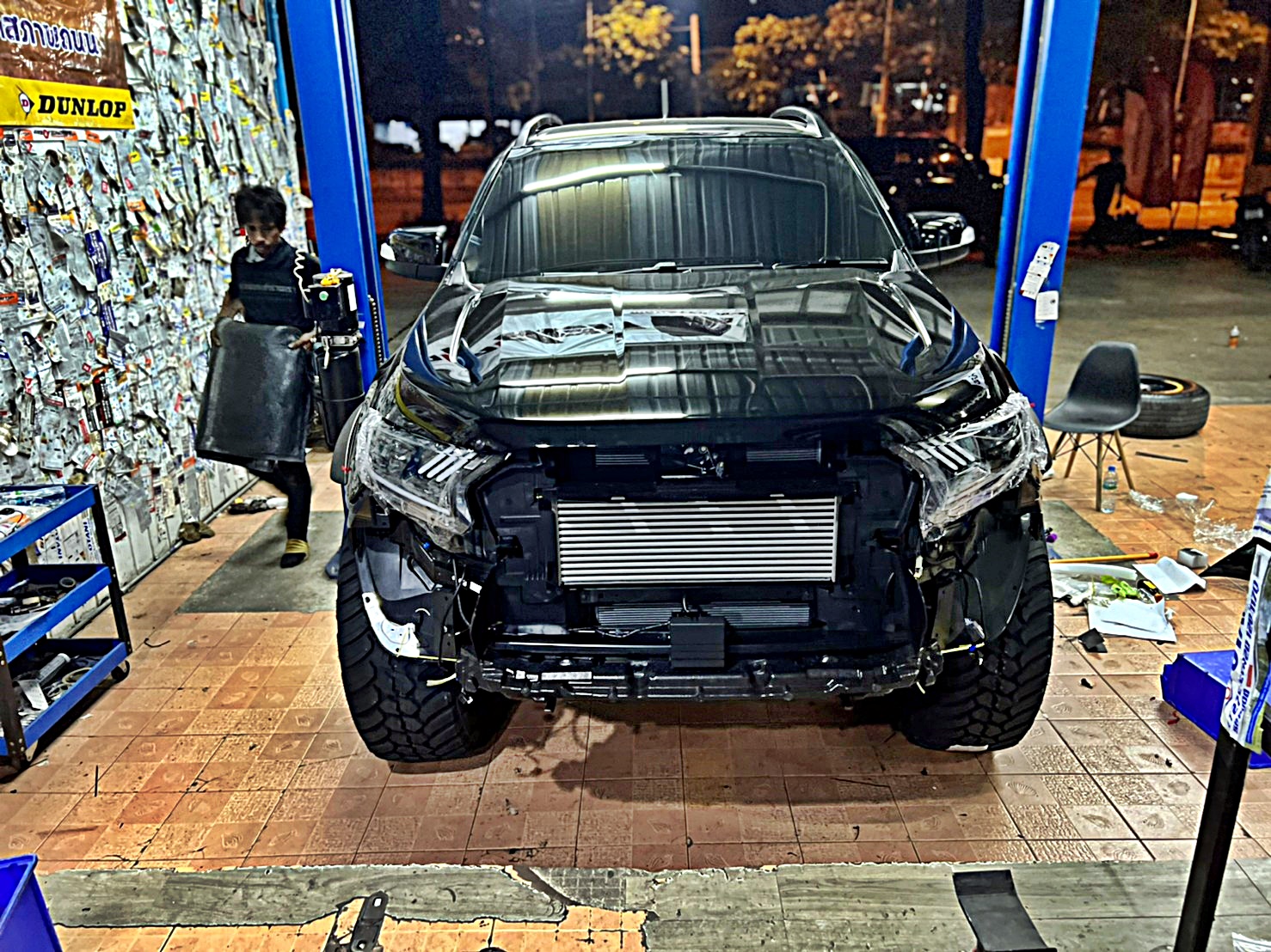 FORD WILDTRAK ชุดแต่งรอบคัน ทรงเมกาที่ STEP9