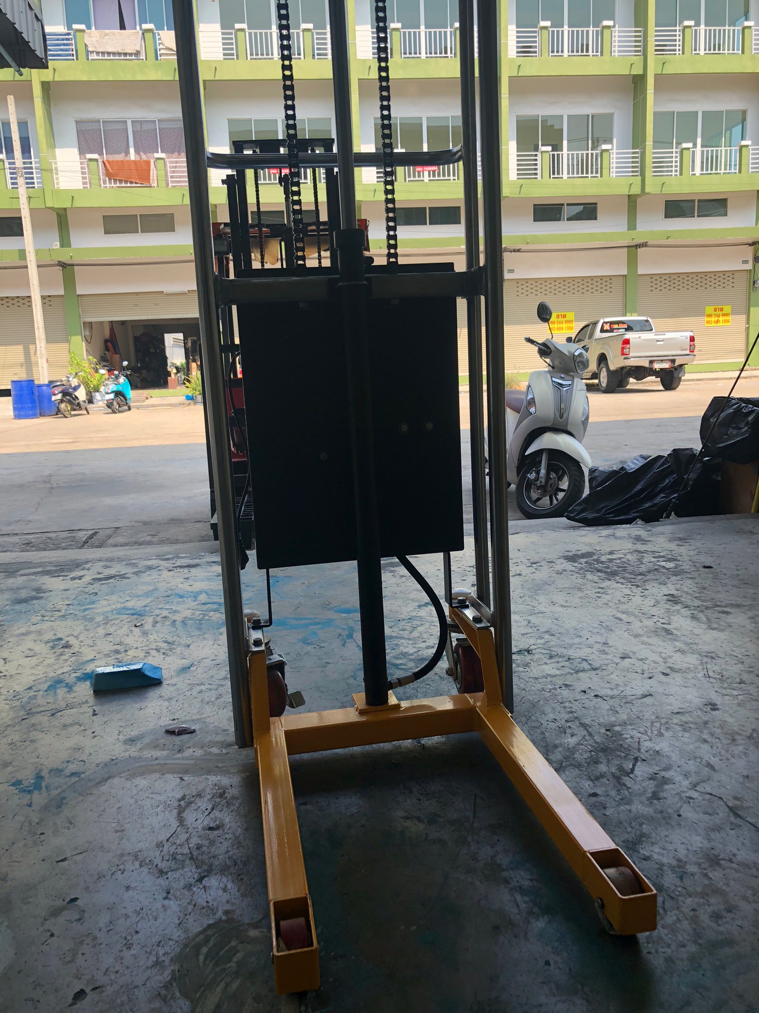 17316 รถยกไฟฟ้า Forklift mini 400kg. stacker ไฟฟ้า