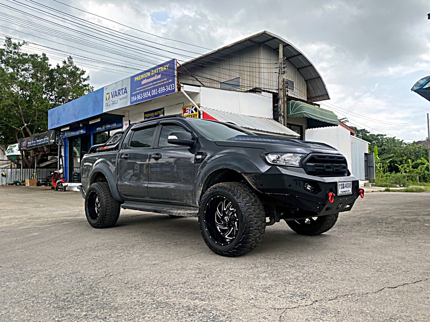 FORD จัดชุดใหม่ ทรงเมกาที่ STEP9