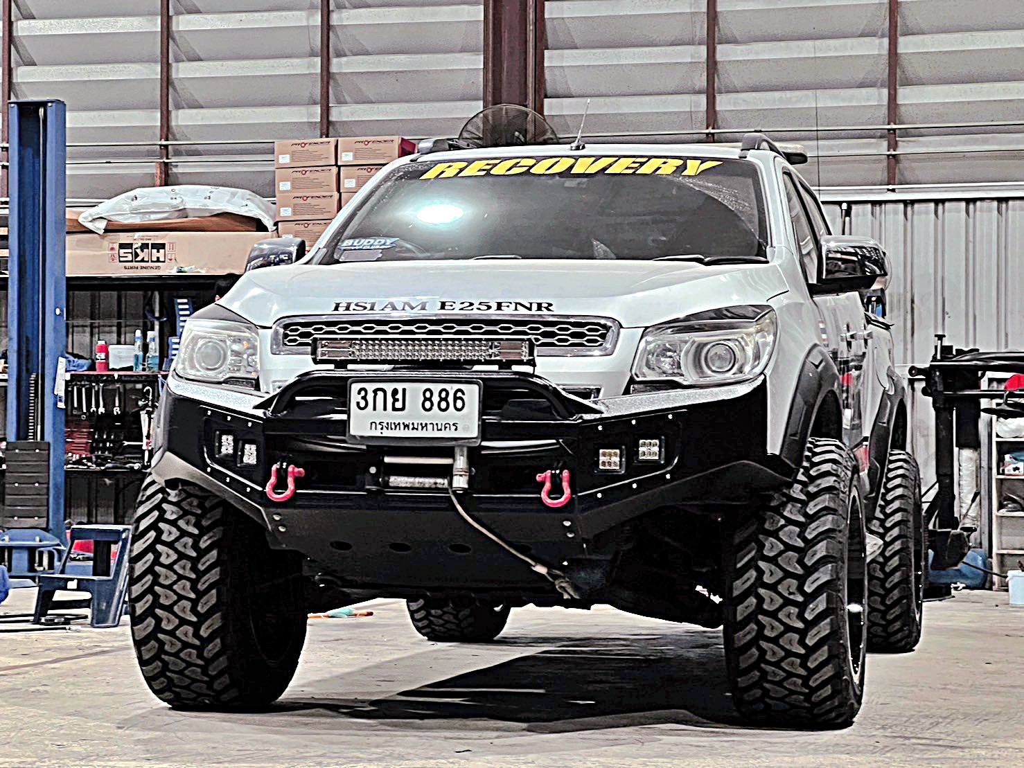 CHEVEROLET COLORADO ทรงเมกา แต่งที่ STEP9