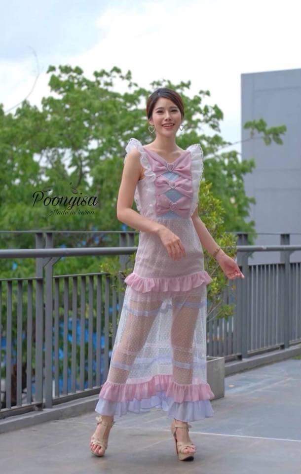 Dress คอวีแขนกุด