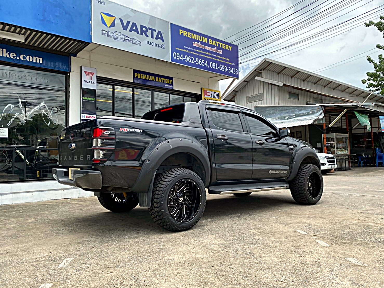 FORD WILDTRAK จัดทรงเมกาที่ STEP9