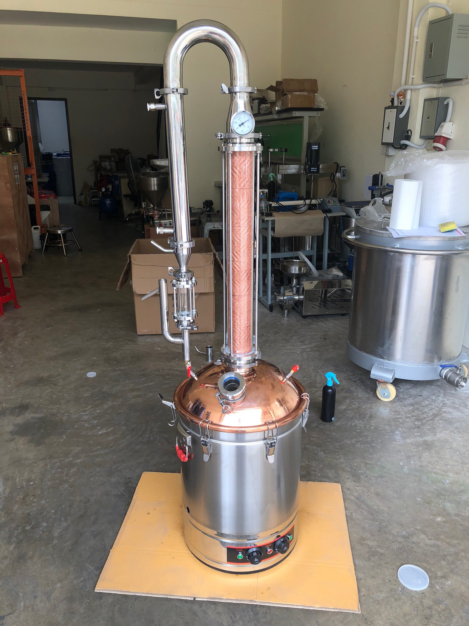 19910 yantai-11-V1 เครื่องกลั่นไฟฟ้าขนาด 50 ลิตร