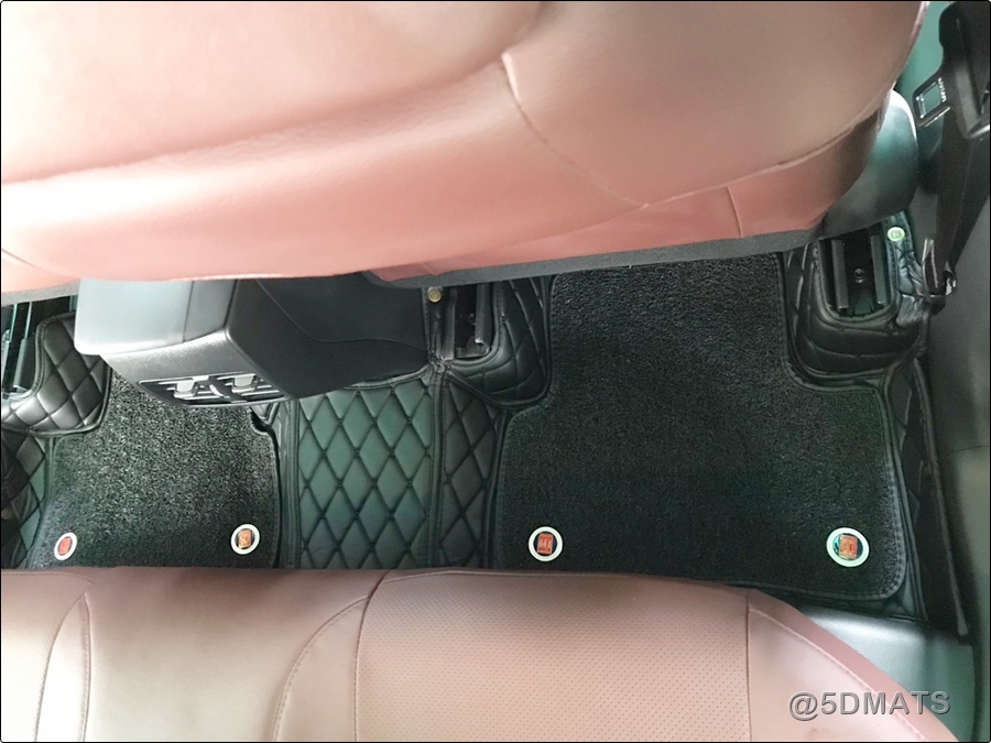 พรมปูพื้นรถยนต์ 7D TOYOTA COROLLA CROSS พรม7D QJ VIP Plus+ สีดำ เสริมใยดักฝุ่น รวมชุดแผ่นท้าย เต็มคัน (10ชิ้น)