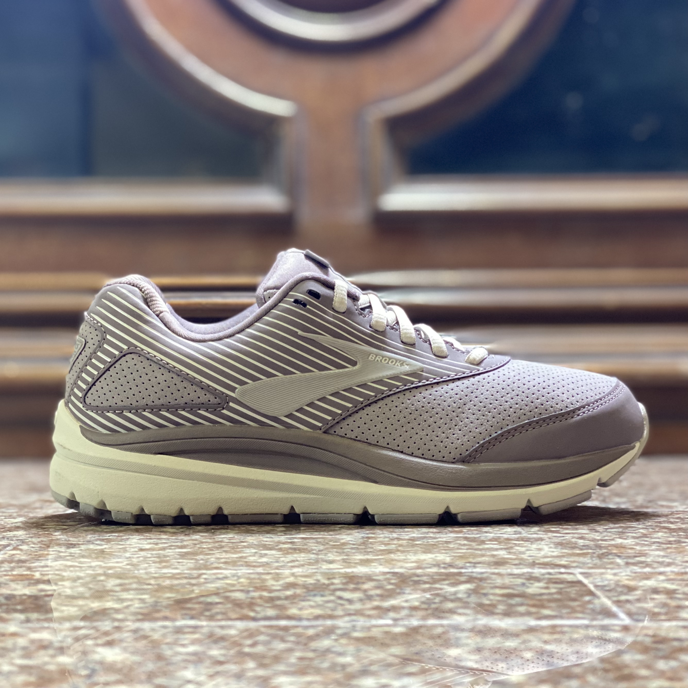 รองเท้า Brooks Addiction Walker 2 ‘LIMITED’ #มือ2 (W10US)