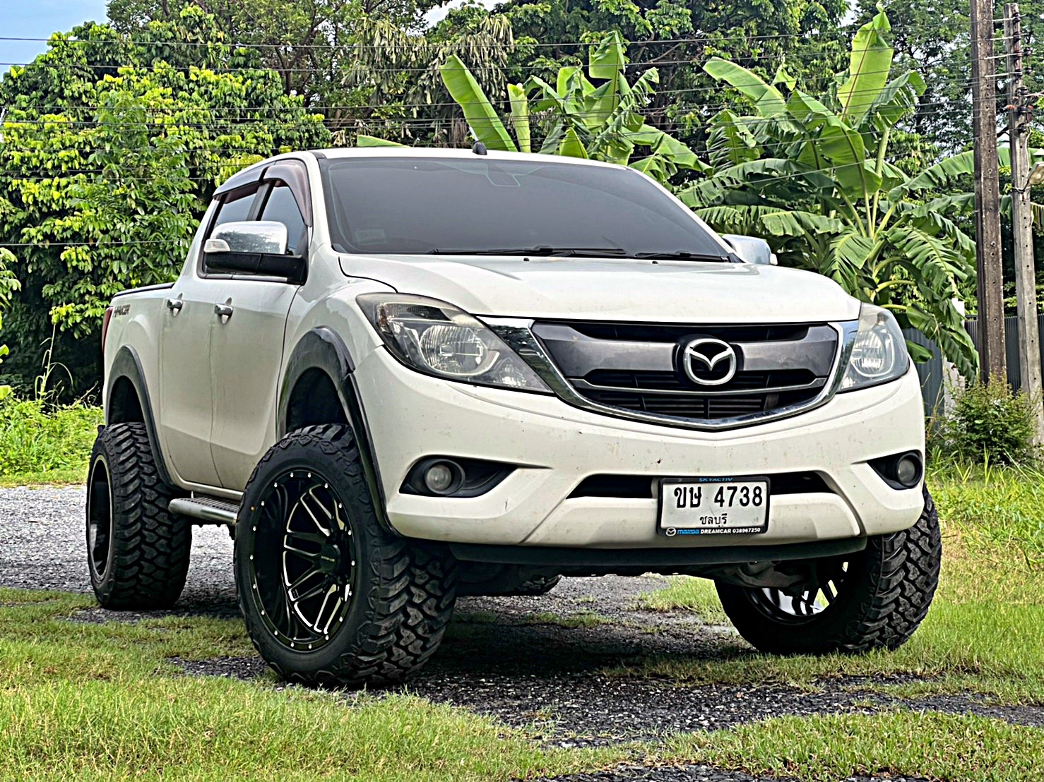 ตัวอย่างการแต่งรถแนวเมกา สำหรับ MAZDA