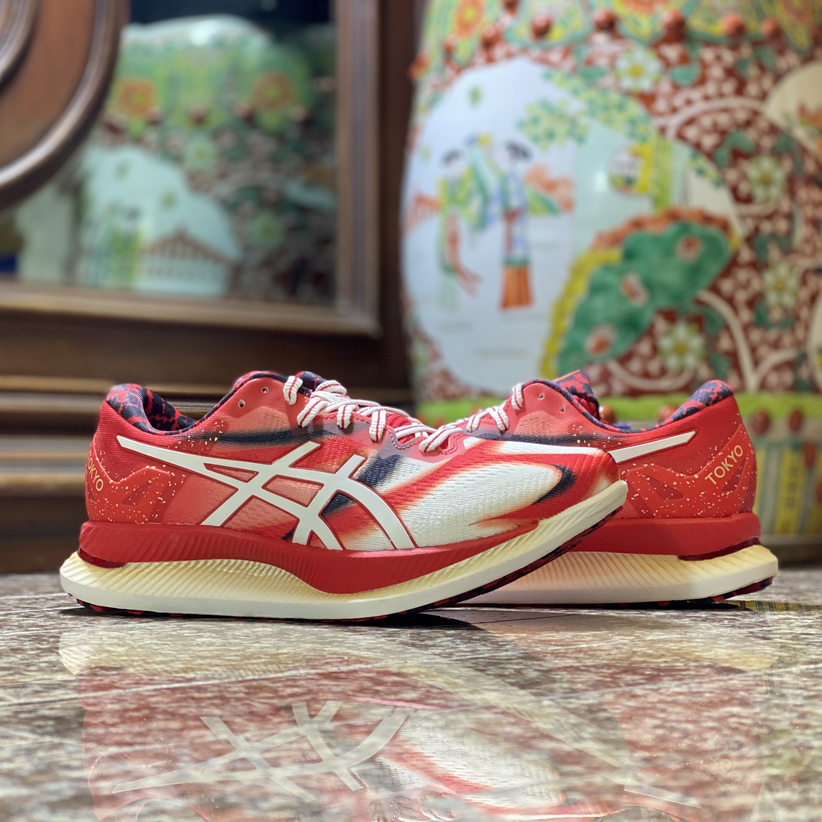 รองเท้าวิ่ง ASICS GlideRide Tokyo ‘LIMITED‘ (W7/8/8.5US)