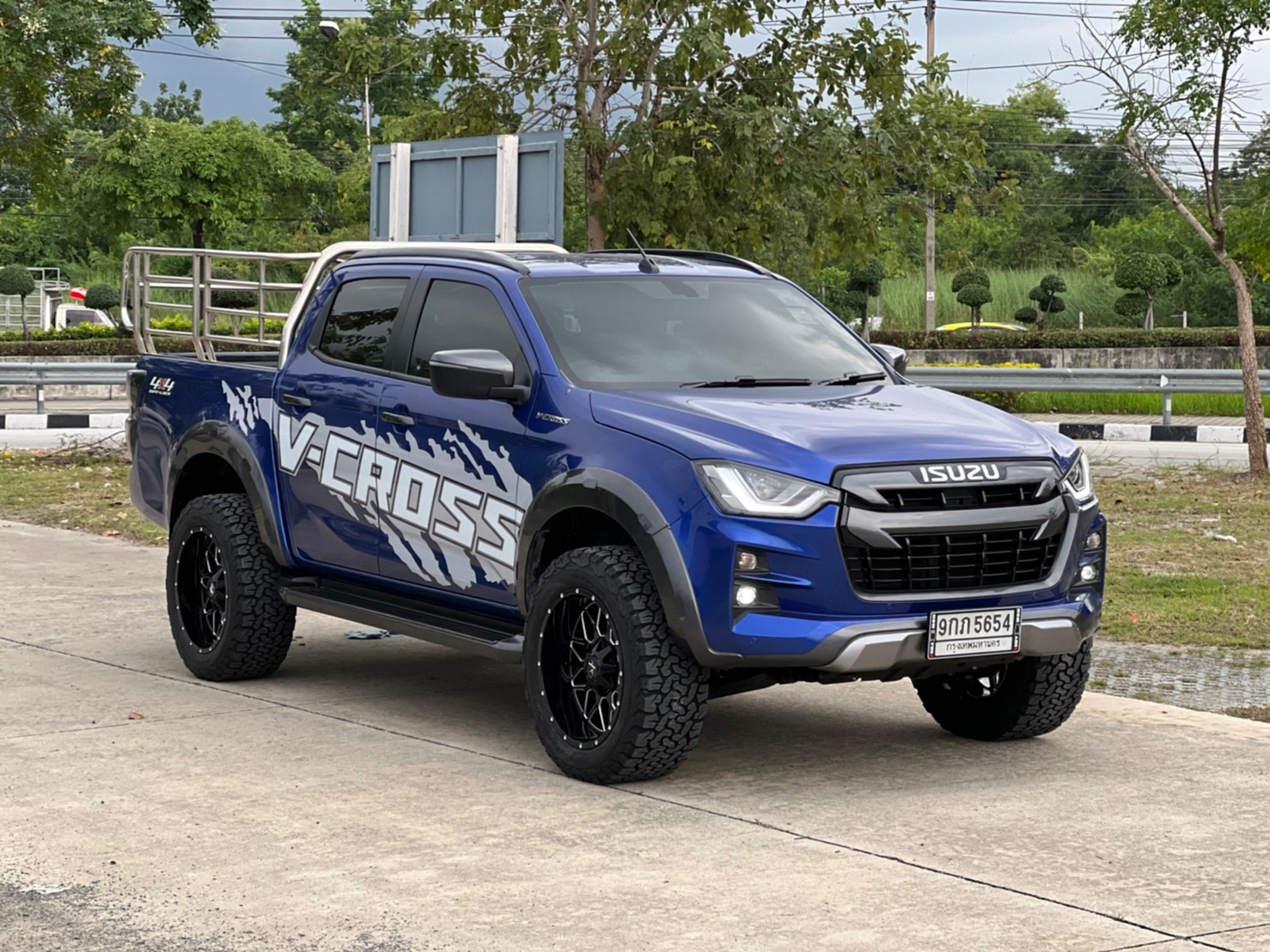 D-MAX ทรงเมกา ขอบ20