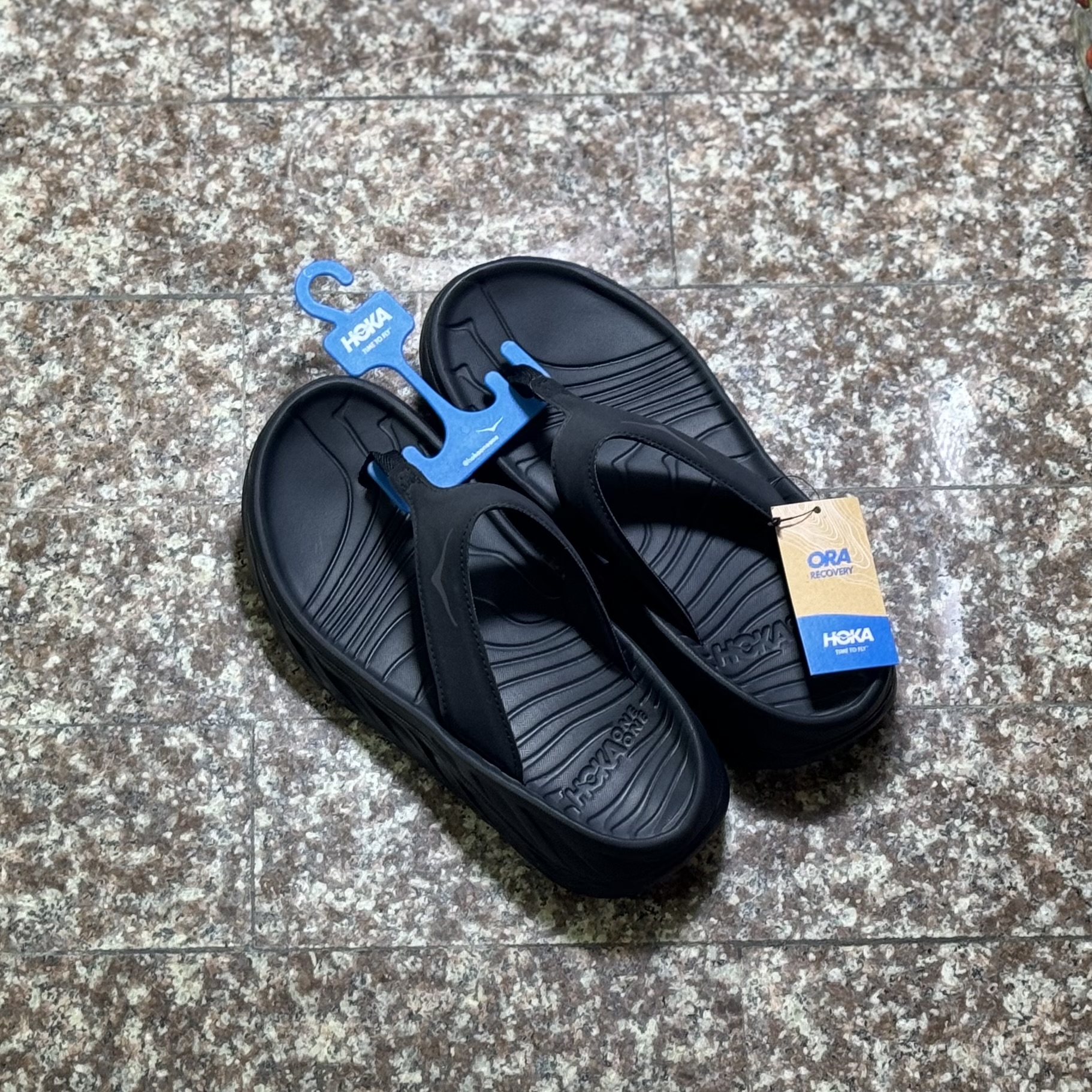 รองเท้า HOKA Ora Recovery Flip Women ‘TripleBlack’ (W8US)