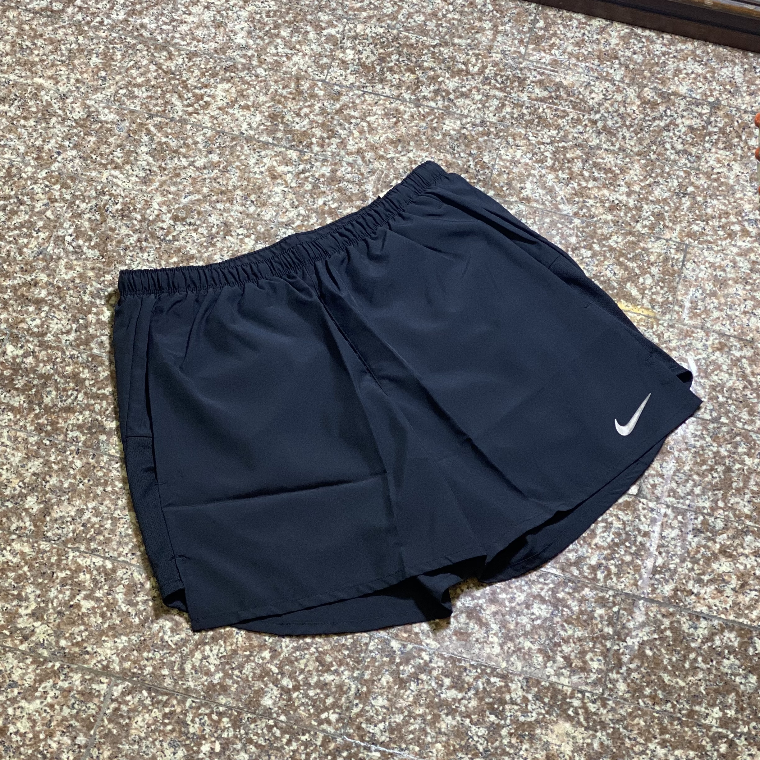 กางเกงวิ่ง Nike Challenger 5” Running Shorts (XL,2XL)