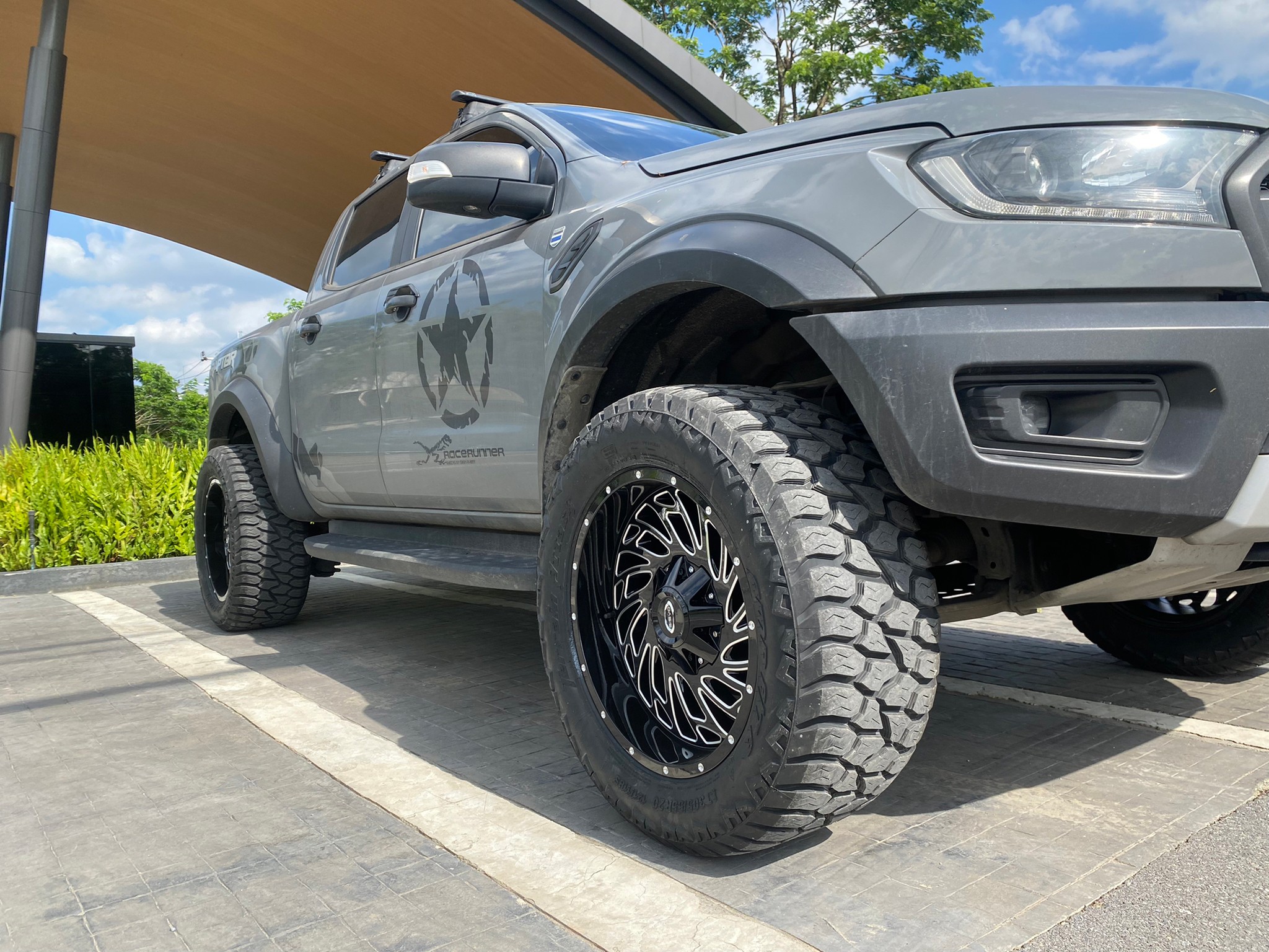 ชุดเเต่ง FORD RAPTOR! OASIES E120 20X10 -19 BMI AMP ATA 305/55R20 Y22 ยกก้อนรองหน้า + แต่งซุ้ม
