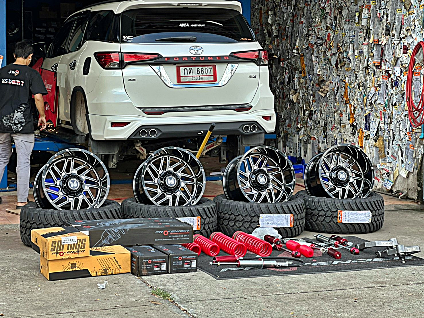 FORTUNER ทรงเมกา ล้อขอบ20 ที่ STEP9