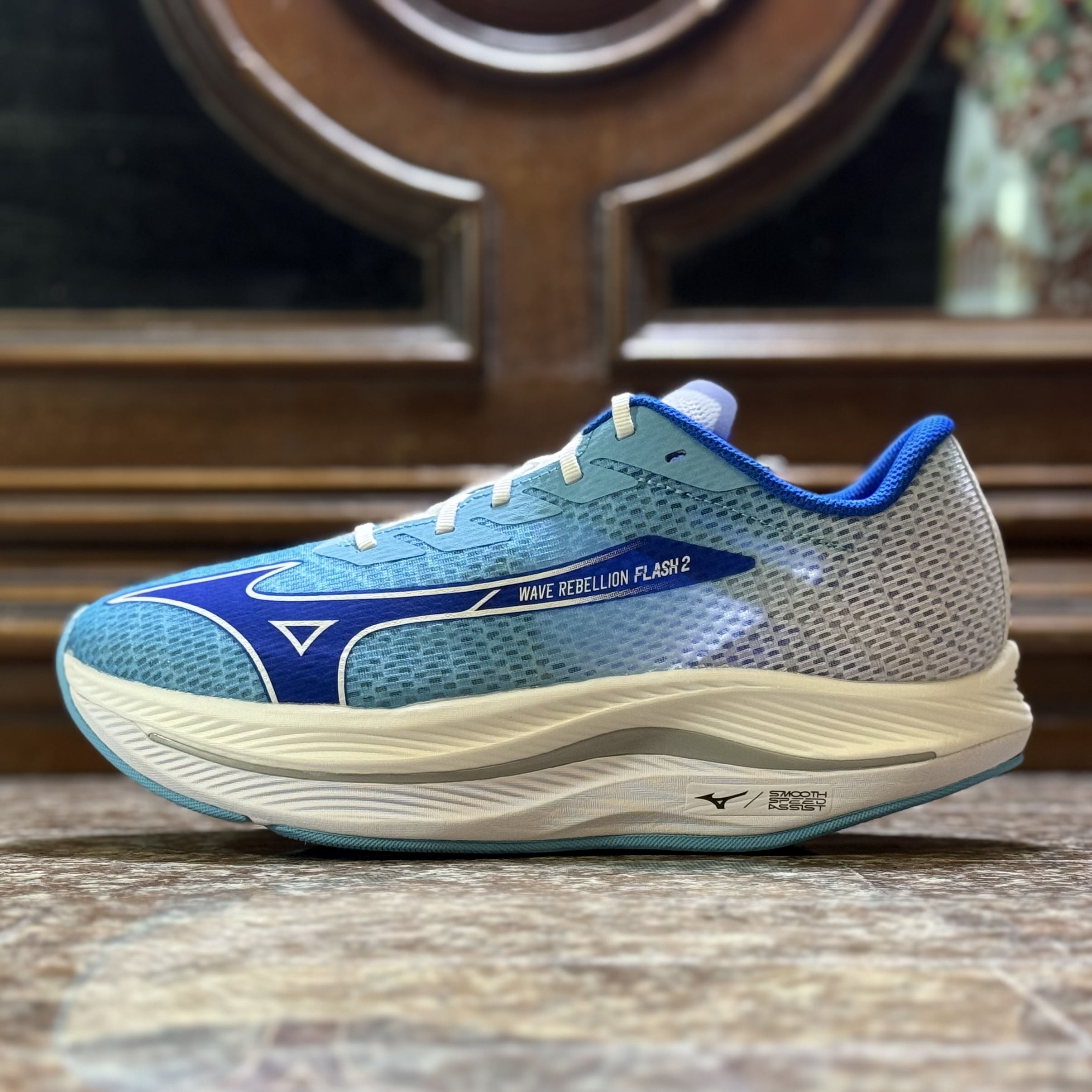 รองเท้าวิ่ง Mizuno Wave Rebellion Flash 2 (M9/10US)