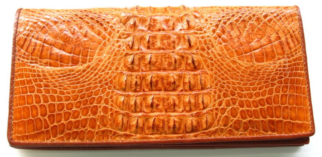กระเป๋าสตางค์หนังจระเข้แท้ 2พับยาว ส่วนหาง สีน้ำตาลแทน