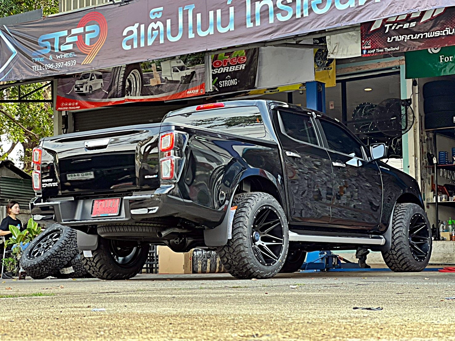 D-MAX 1.9 จัดทรงเมกา อย่างเทพ ที่ STEP9