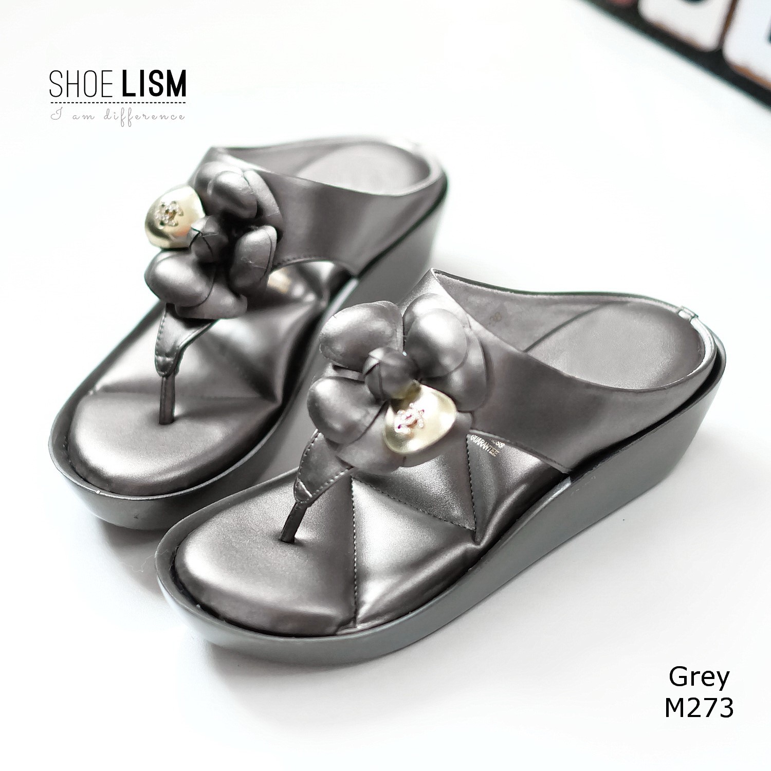 รองเท้าลำลองหูคีบ ติดดอกคามิเลีย