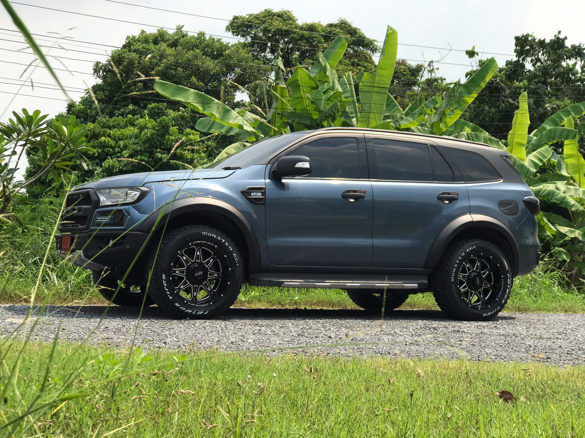 FORD EVEREST ล้อ COSMIS CROWN ผลงานจาก STEP9