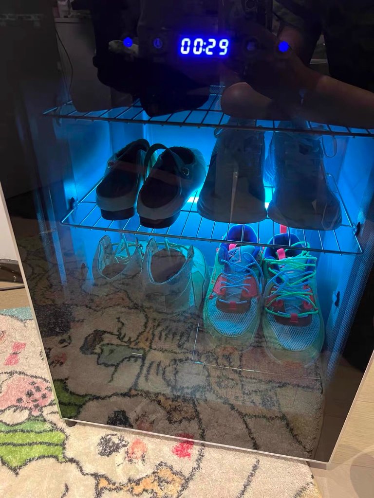 เครื่องอบรองเท้าอัจฉริยะ (Shoe Dryer and Sterilizer)