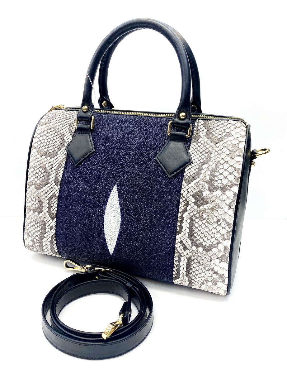 กระเป๋าถือหนังงูแท้ ผสม หนังปลากระเบนแท้ สีกรมท่า มีสายสะพาย