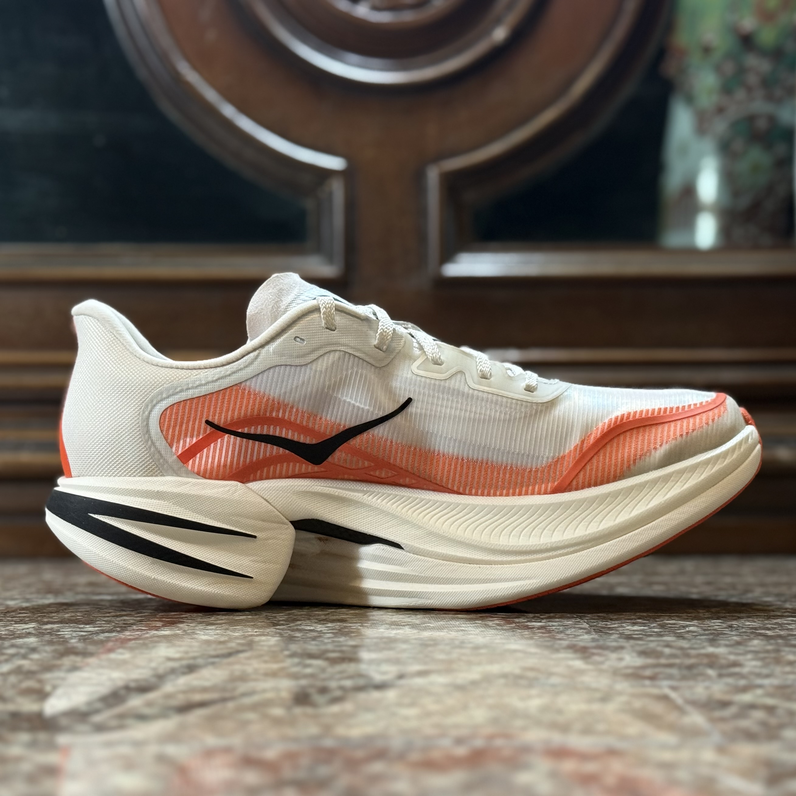 รองเท้าวิ่ง HOKA Cielo X1 2.0 #มือ2 (M11.5US)