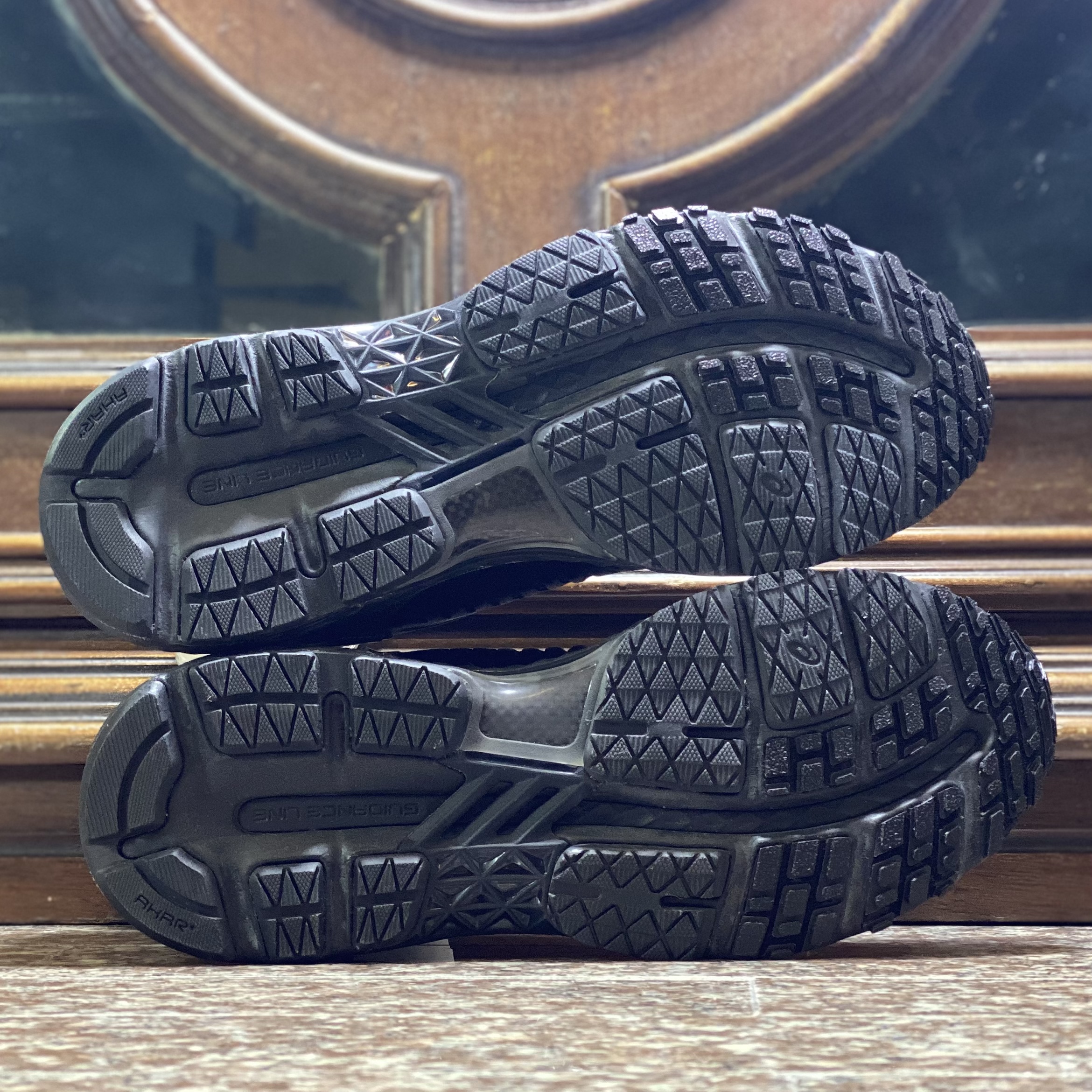 รองเท้าวิ่ง ASICS MetaRun ‘EXCLUSIVE’ (W8.5/9US)