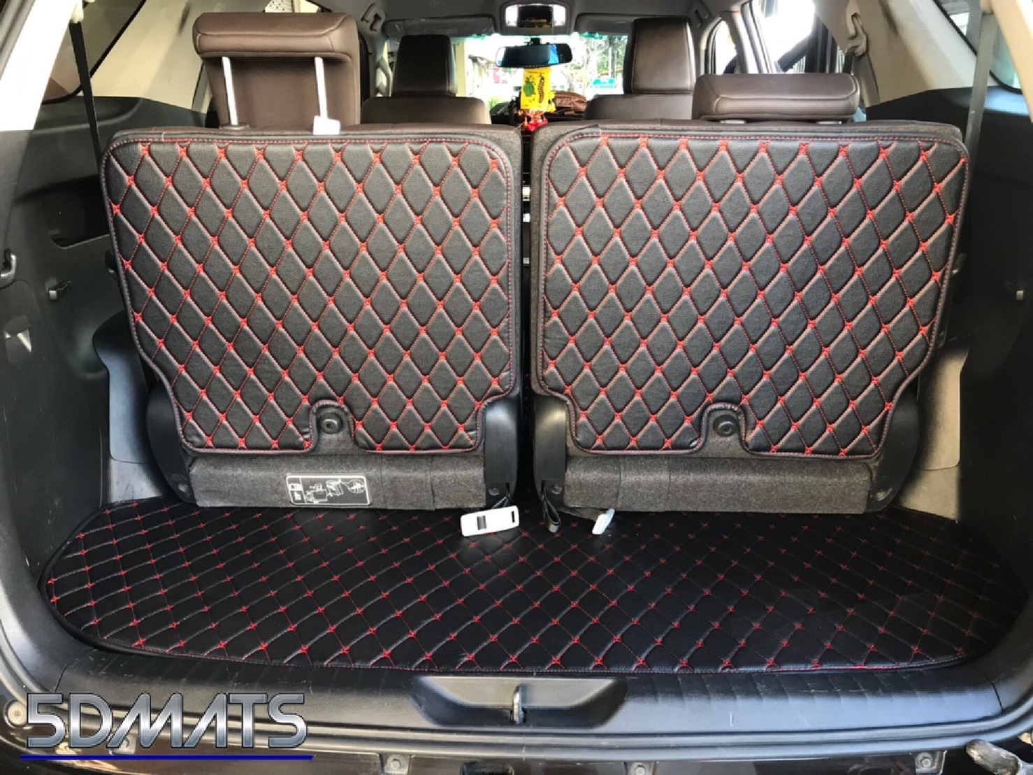 แผ่นปูท้ายรถ พรมหนัง6D TOYOTA FORTUNER (ปี2005-14) สวยงาม ทนทาน เข้ารูป ตรงรุ่นรถ