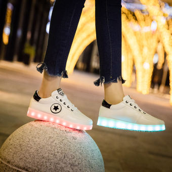รองเท้าผ้าใบหญิง มีไฟ led เรืองแสงในเวลากลางคืน (สีดำ 5 แฉก) (สีดำ 5 แฉก)