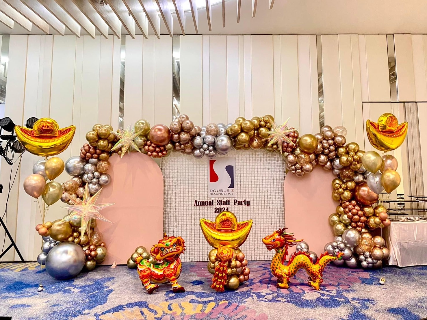 เซทลูกโป่งแบลคดรอปตรุษจีน โทนทอง เงิน โรสโกล