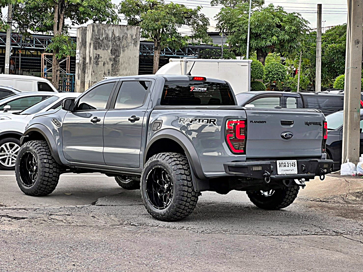 FORD_RAPTOR_ทรงเมกา ที่ STEP9