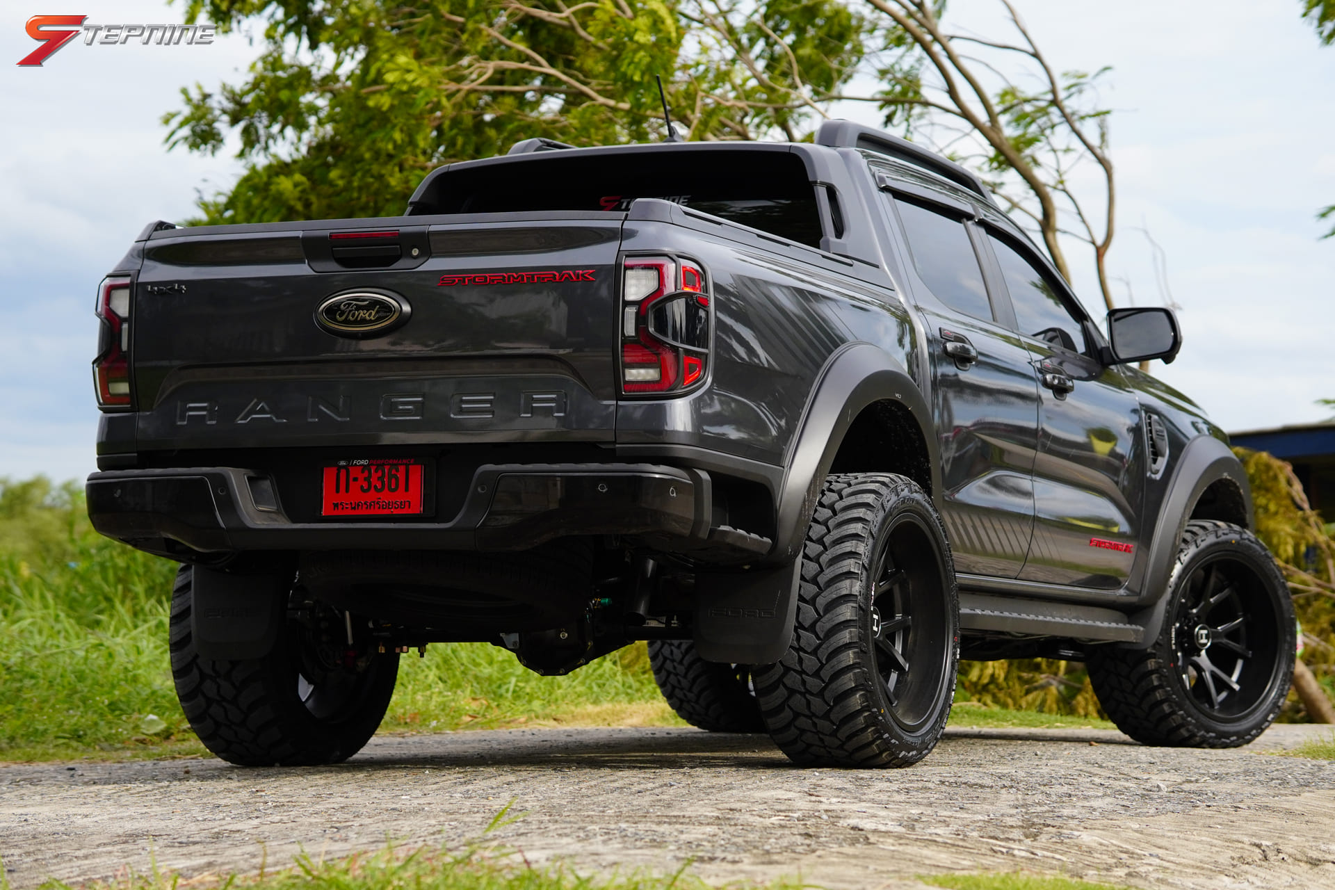 FORD RANGER STORMTRAK ป้ายแดงจากศูนย์ FC จากอยุธยา ชุดแต่งแท้ทั้งคัน