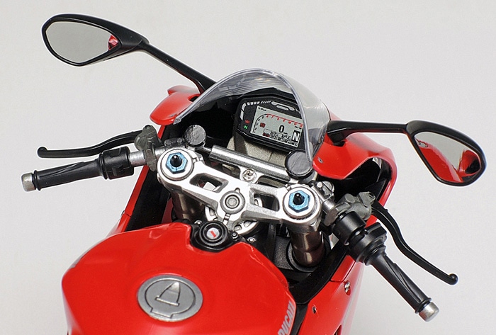 1/12 DUCATI 1199 PANIGALE S