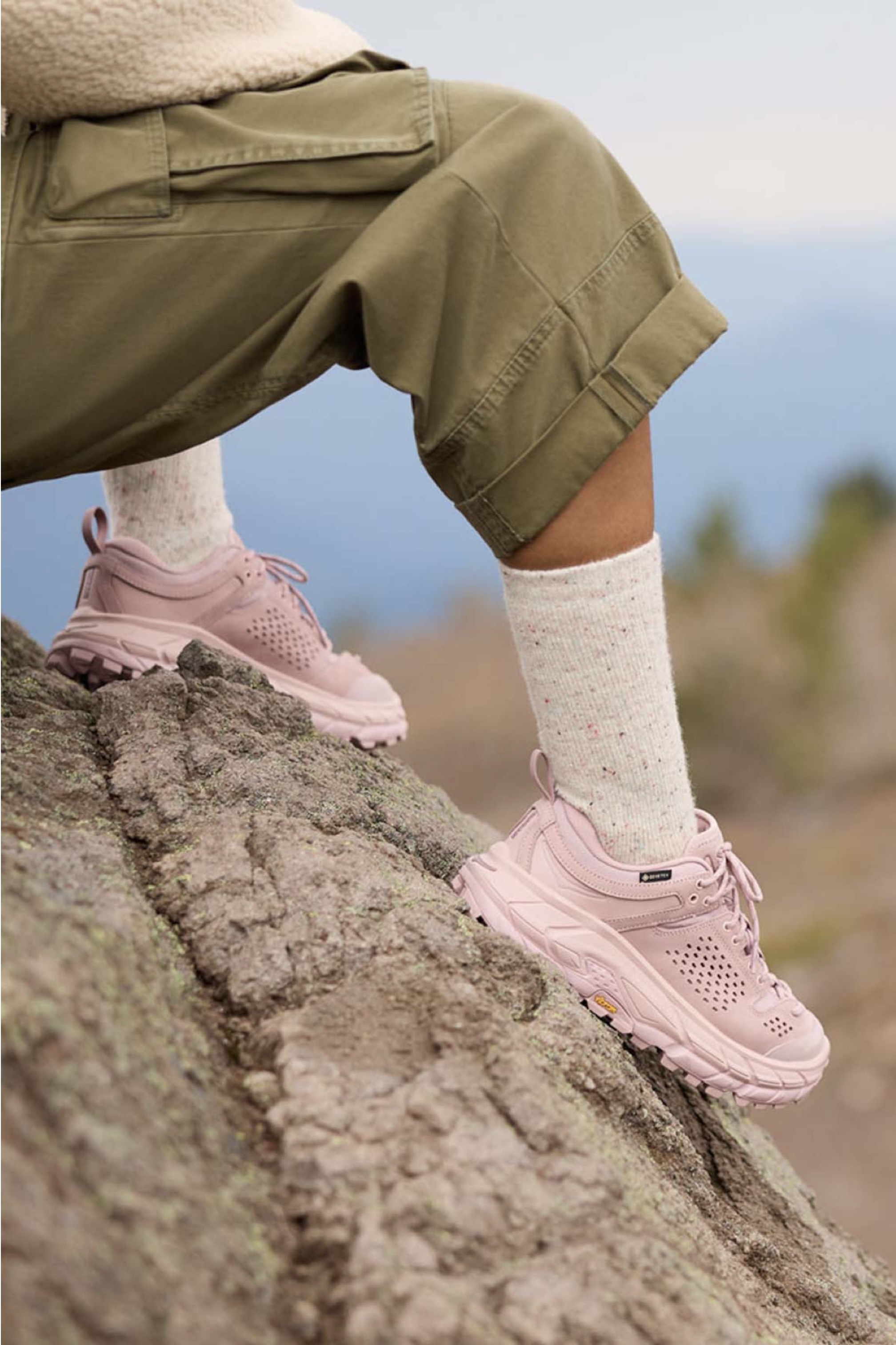 รองเท้า HOKA TOR ULTRA LO ‘EXCLUSIVE’ (M12US)