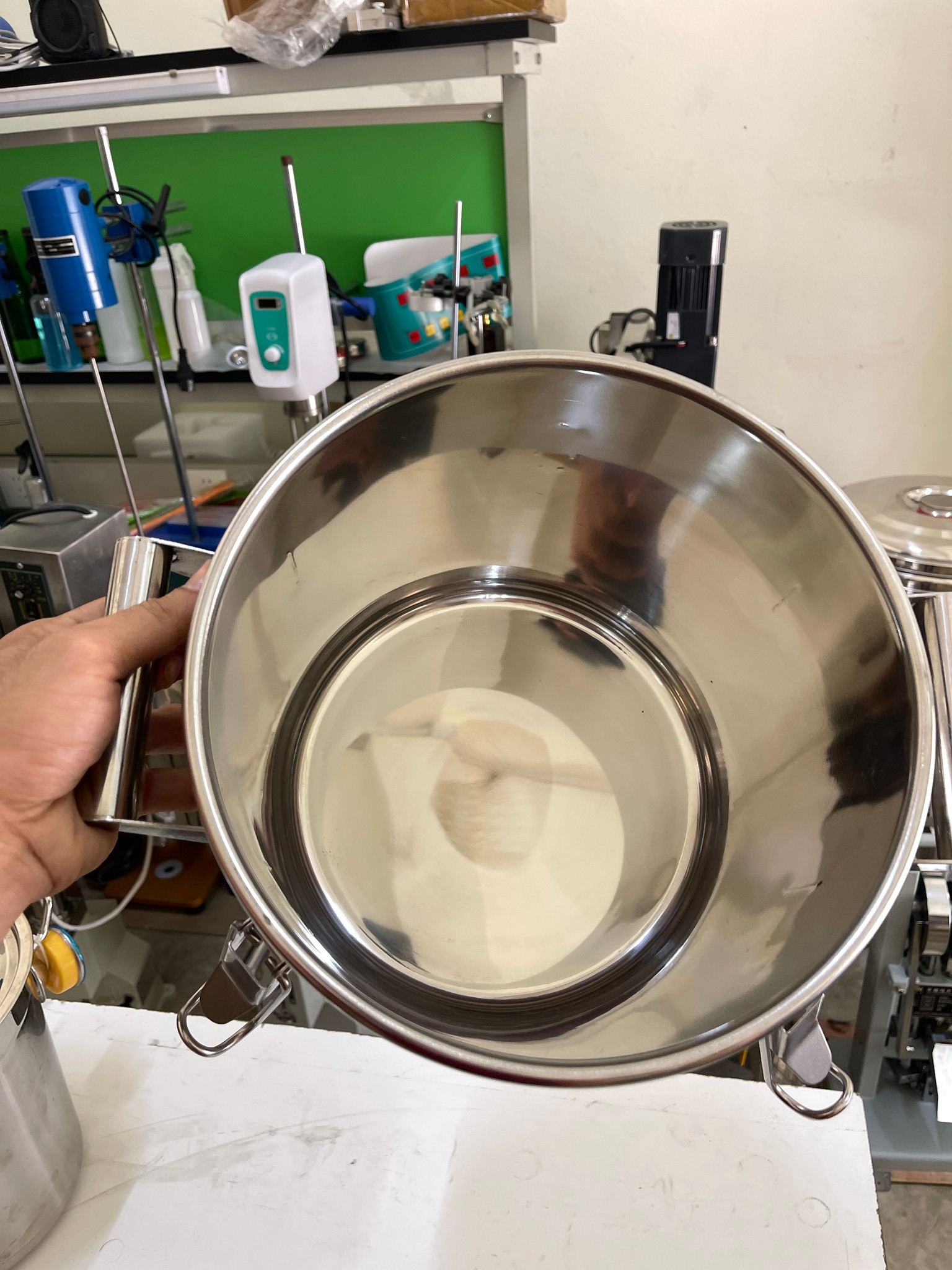 หม้อ-ถังสแตนเลสพร้อมฝาปิดมีหูหิ้ว (หม้อเกรด 304 +ฝาเกรด201)