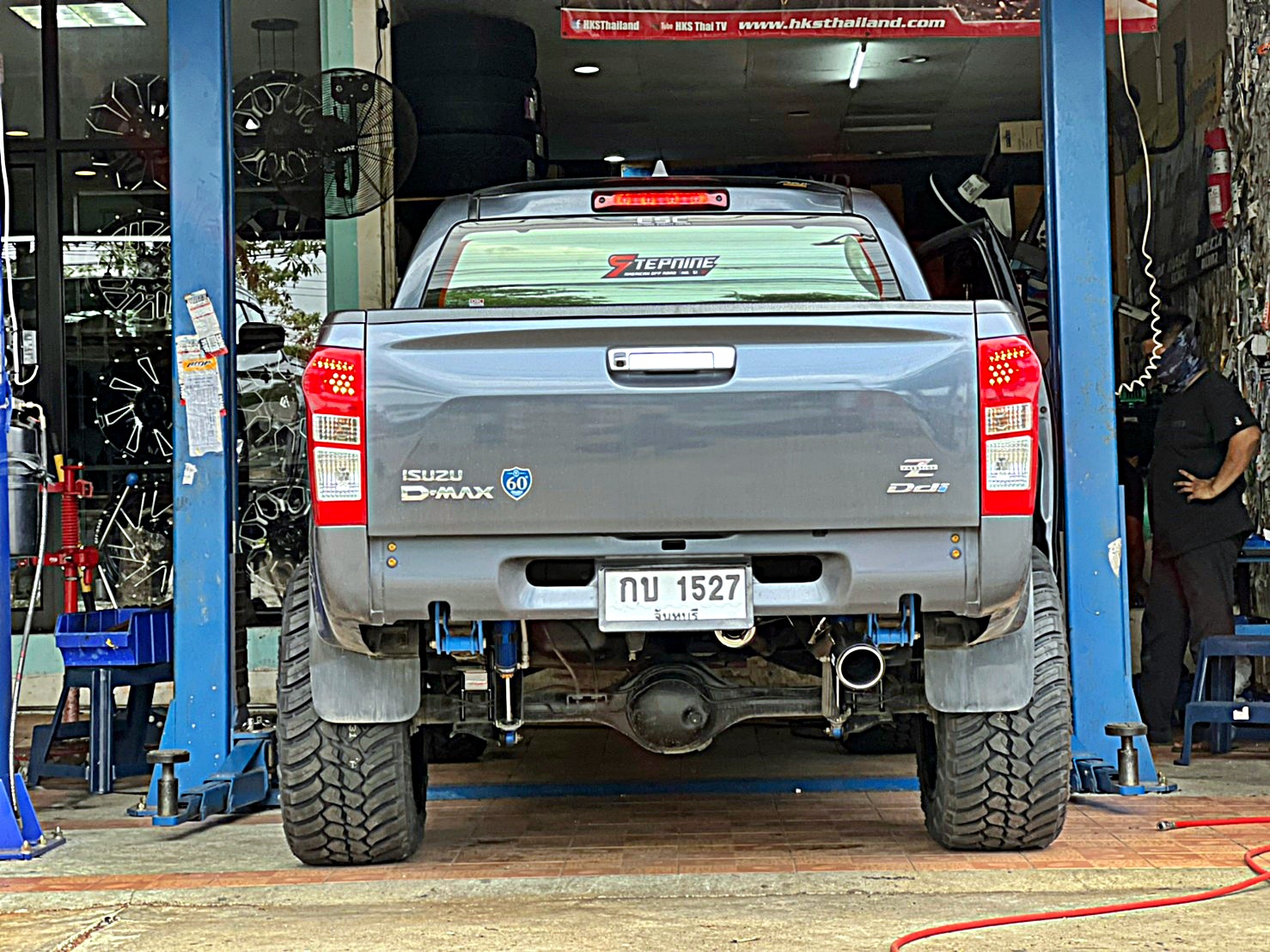 D_MAX_จองคิวมาจากจันทบุรี ทำทรงเมกาที่ STEP9