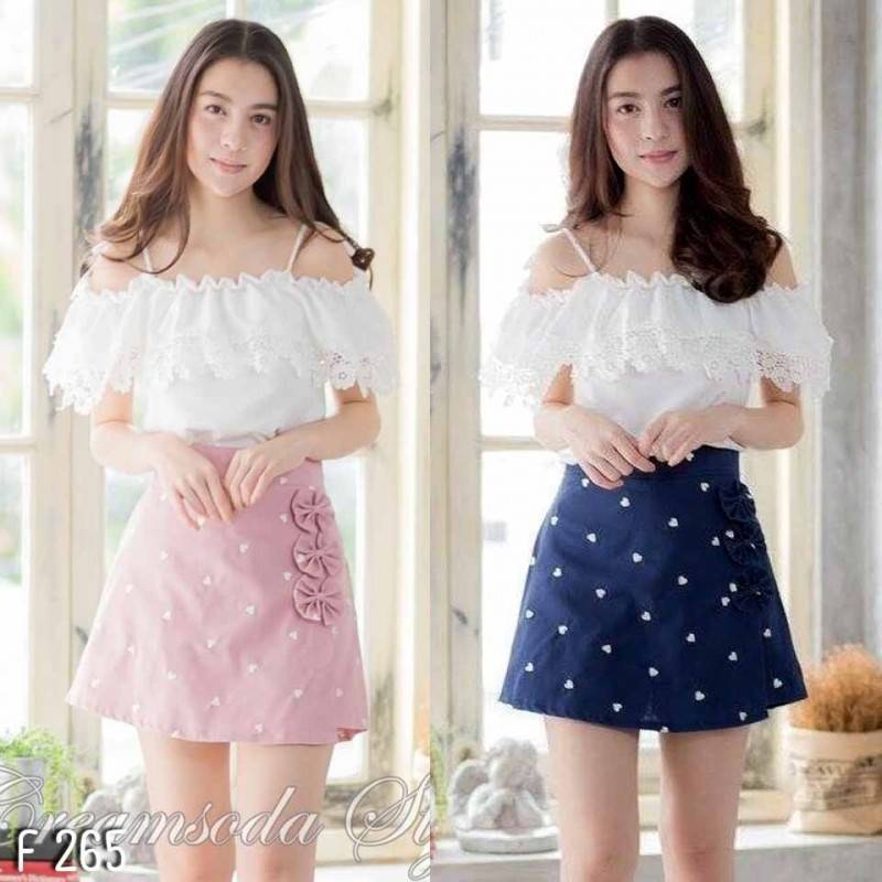 set 2 ชิ้น เสื้อปาดไหล่น่ารัก กับ กางเกงกระโปรง