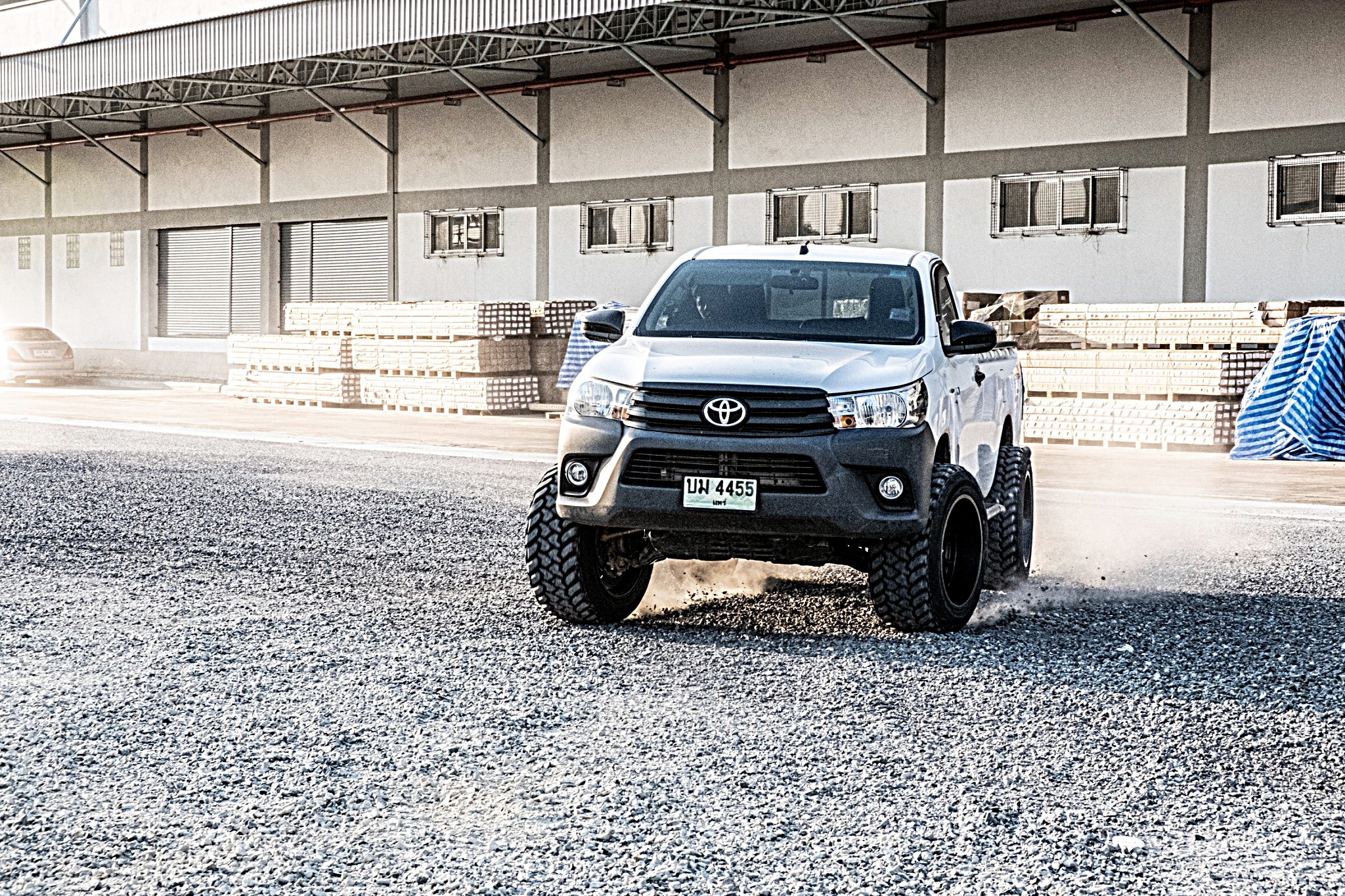 REVO หัวเดียว จองคิวจากแพร่ ทำทรงเมกาที่ STEP9