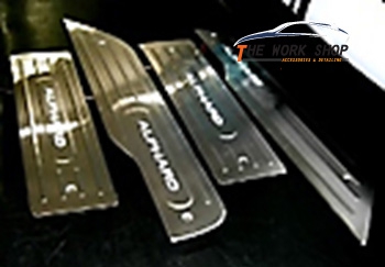 LED Scuff Plate For Alphard - กาบประตูแบบมีไฟ LED โลโก้ Alphard
