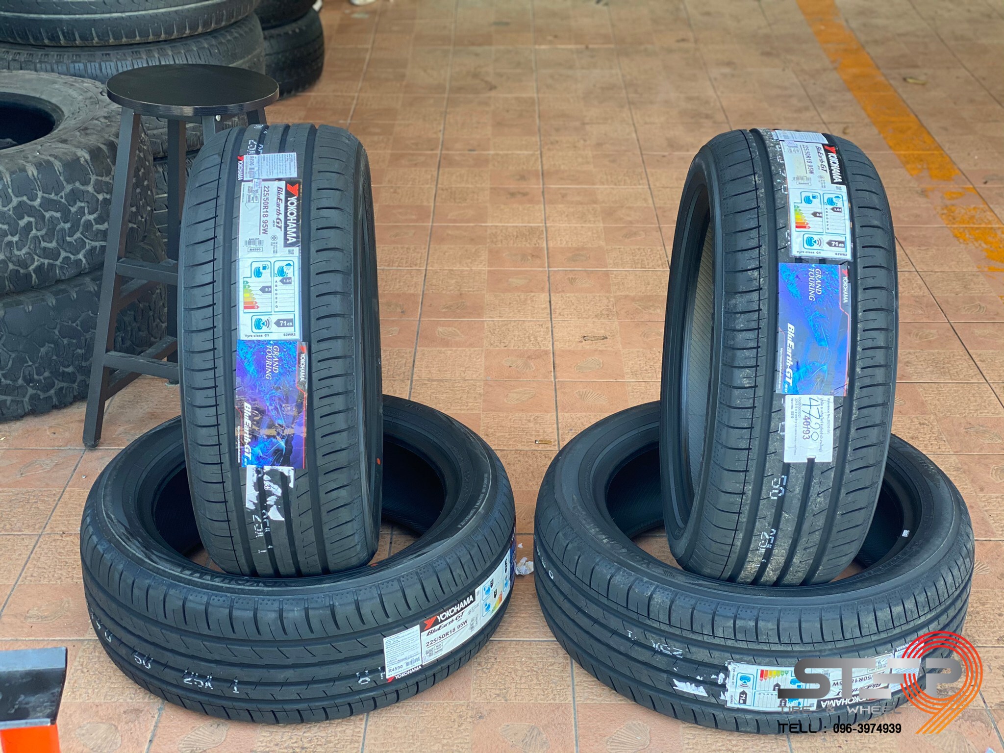 YOKOHAMA BLUEARTH-GT AE51 235/45-18 ราคาถูก ที่ STEP9