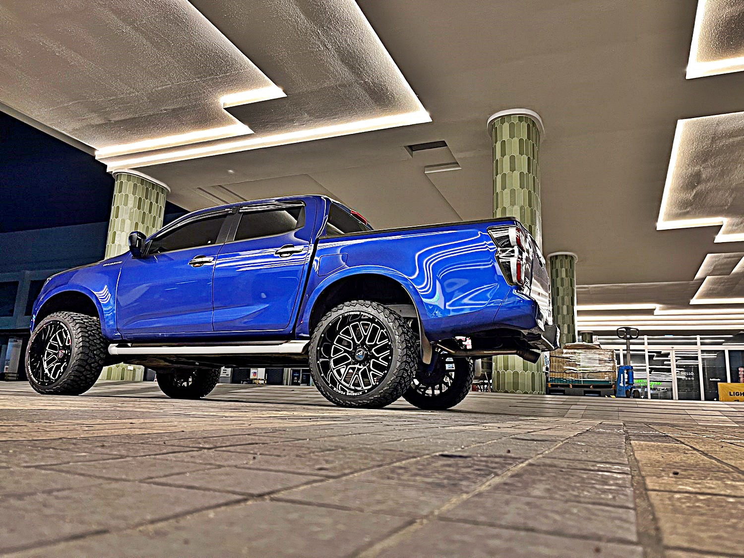 D-MAX ทรงเมกา ล้อ FORCE