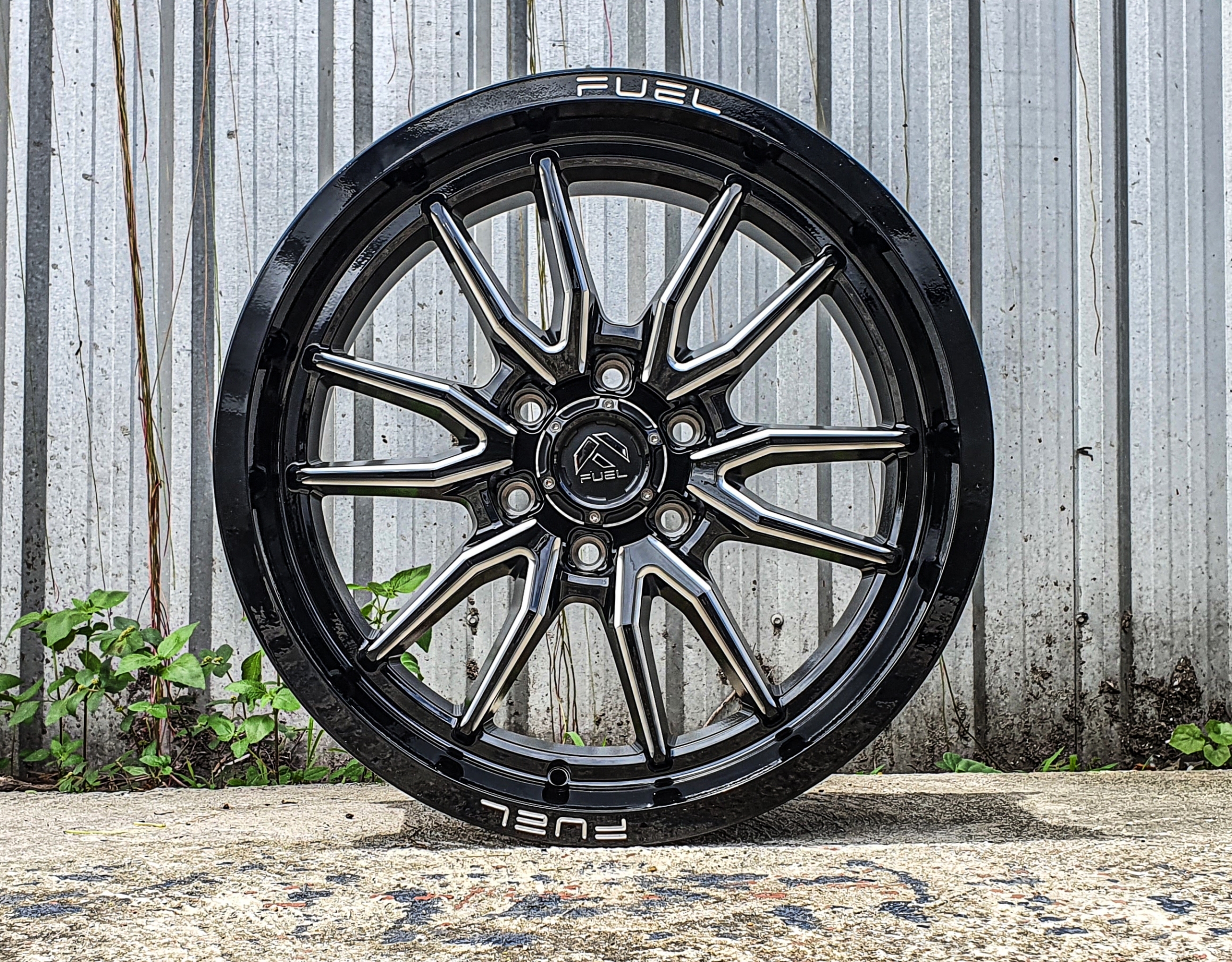 ล้อแท้FUEL CLASH 20x9 6x139.7 ET+1